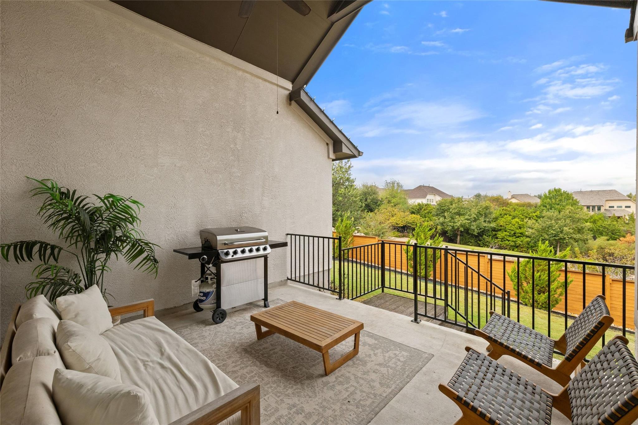 18006 Crofton CV