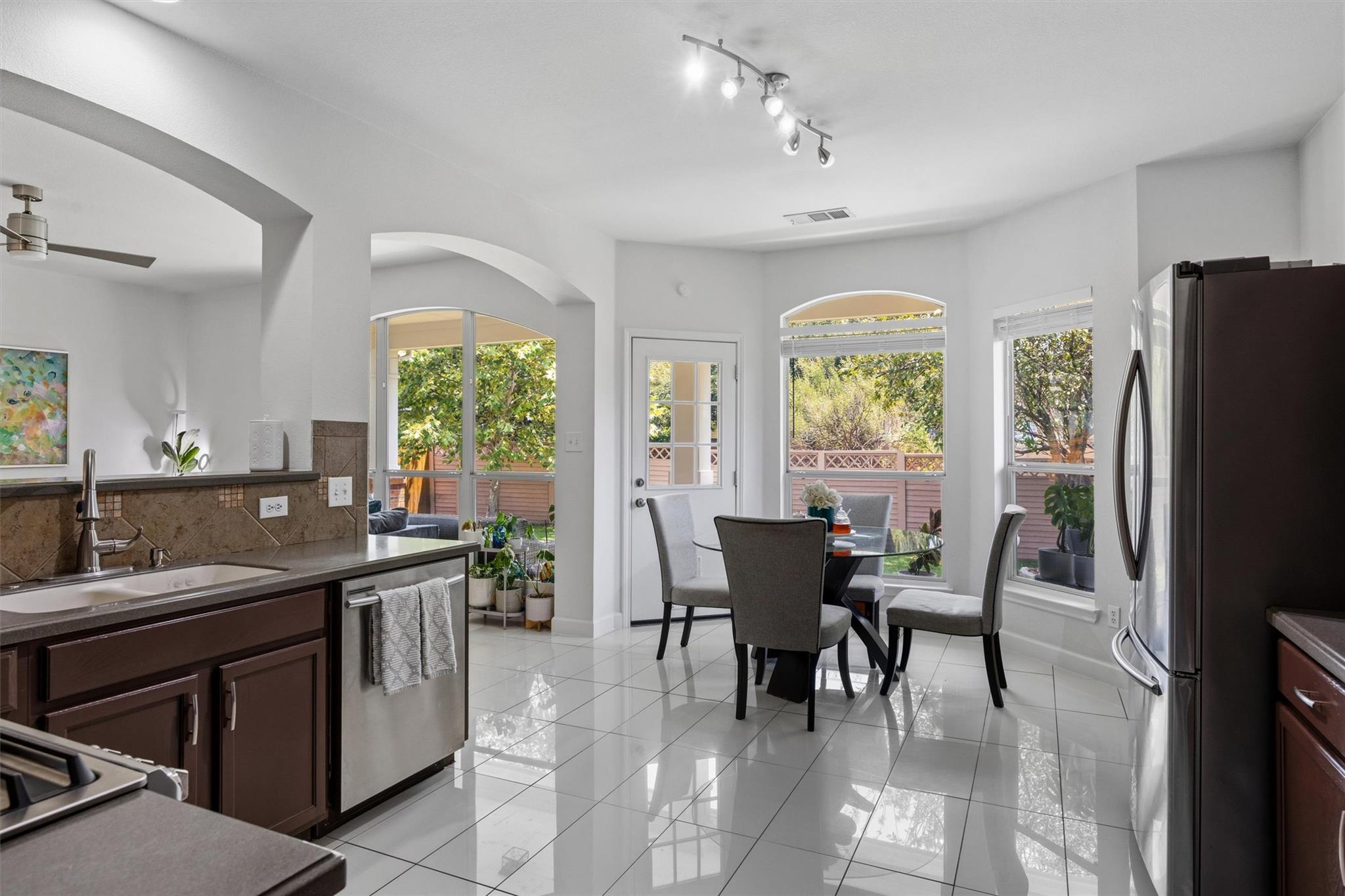 708 Bent Wood PL