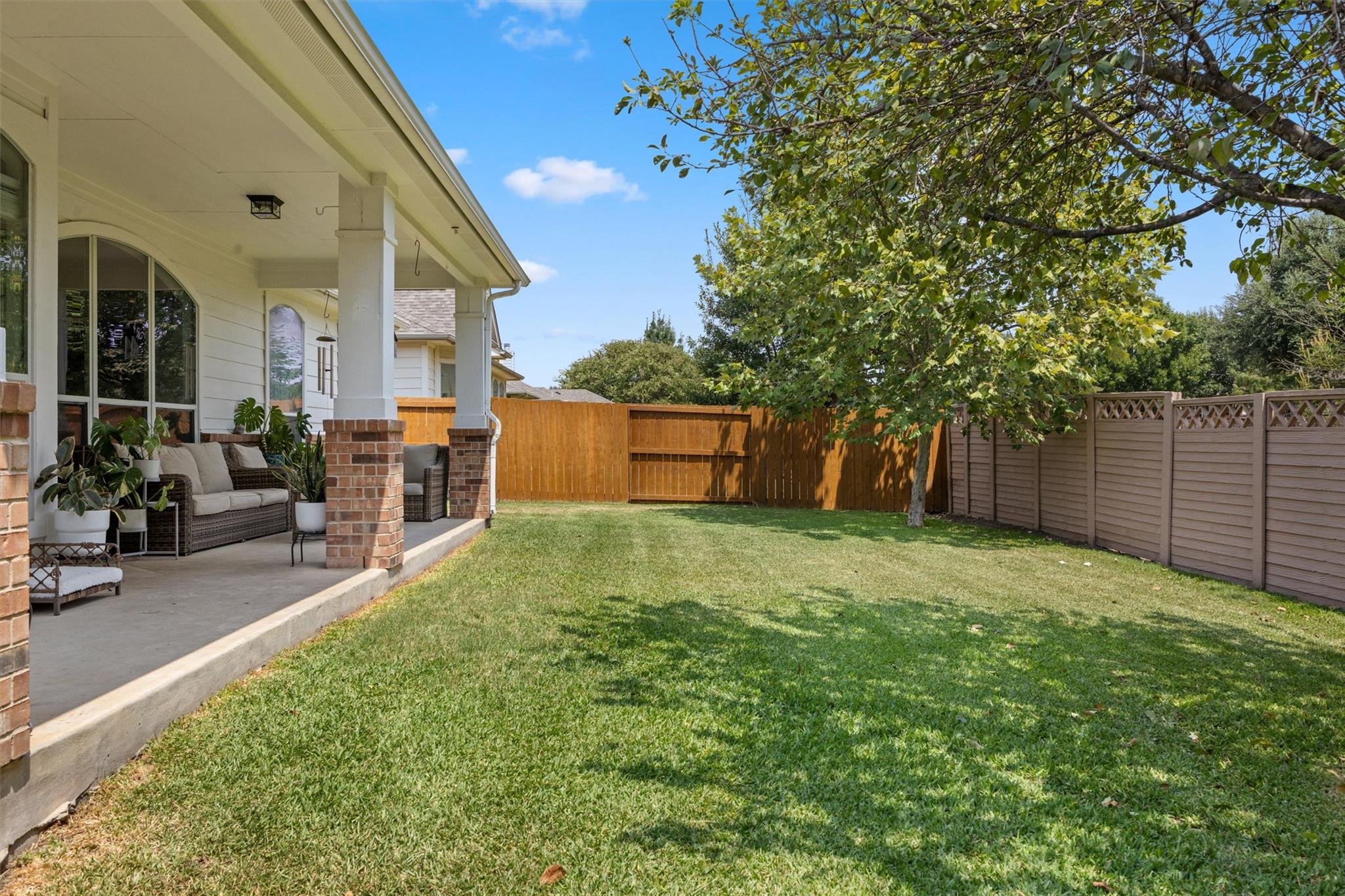 708 Bent Wood PL