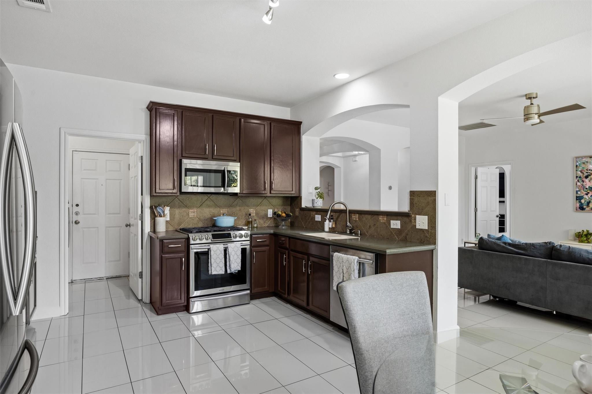 708 Bent Wood PL