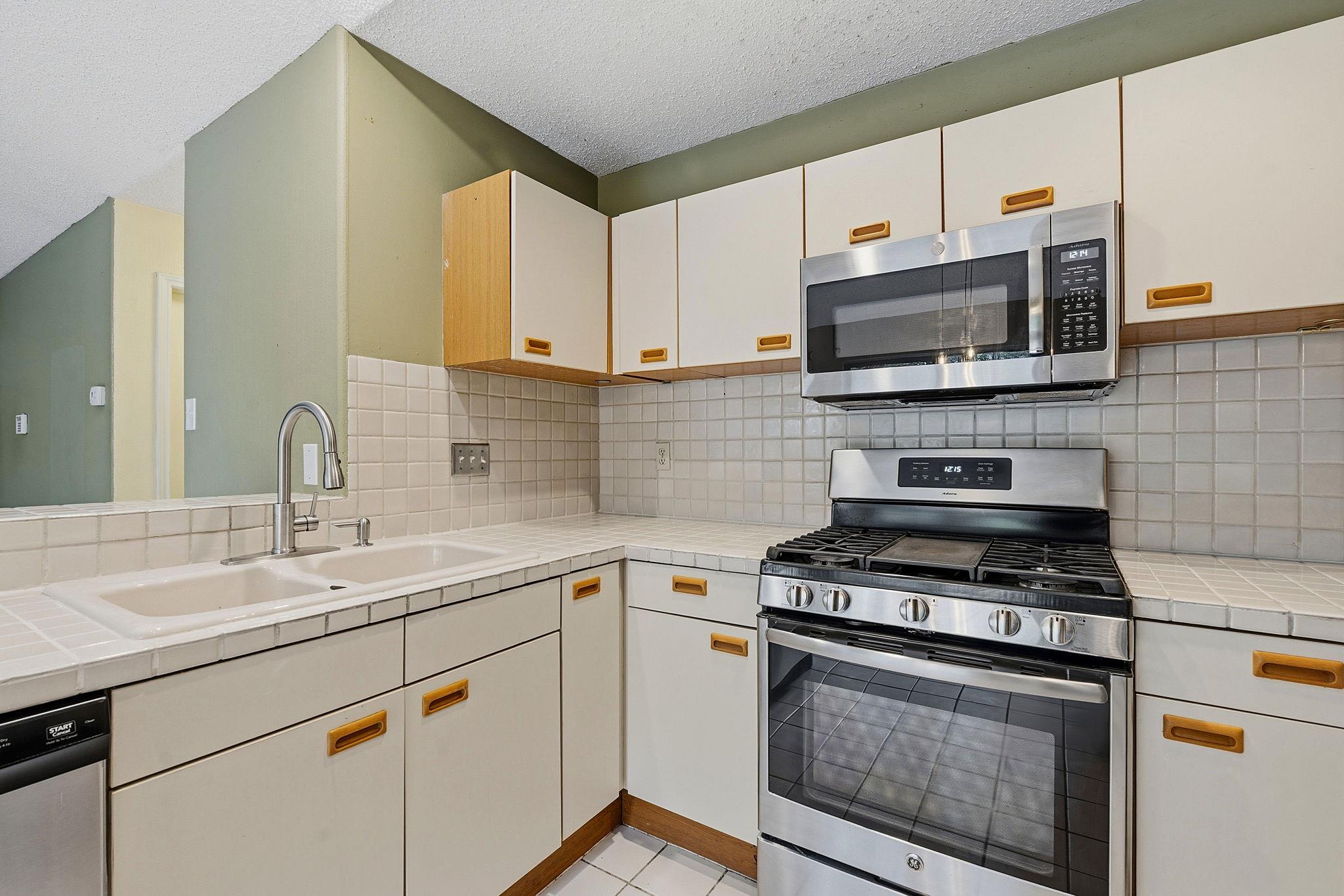 4305 Bonnell Vista CV # 6 Unit: A-6