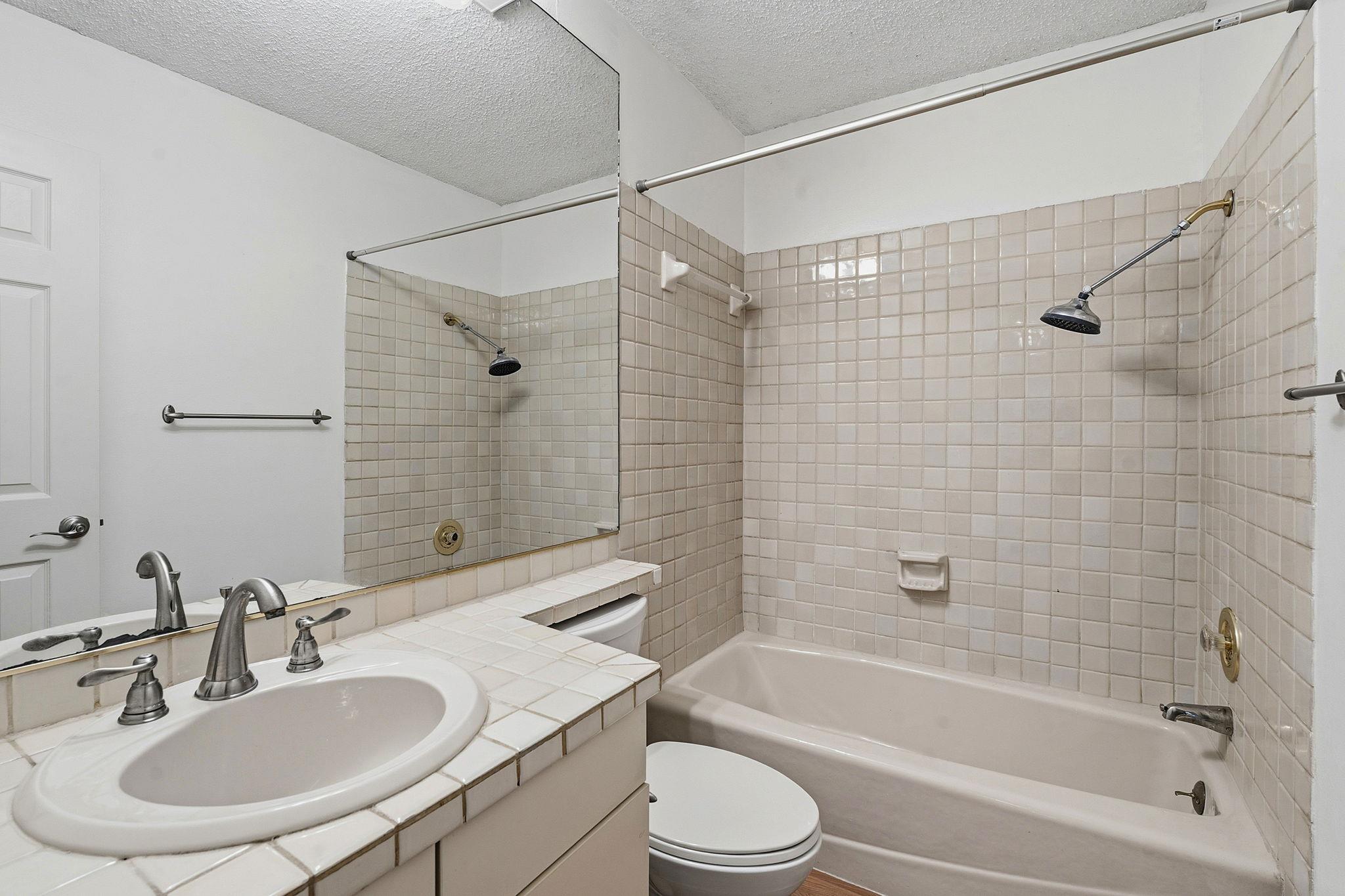 4305 Bonnell Vista CV # 6 Unit: A-6