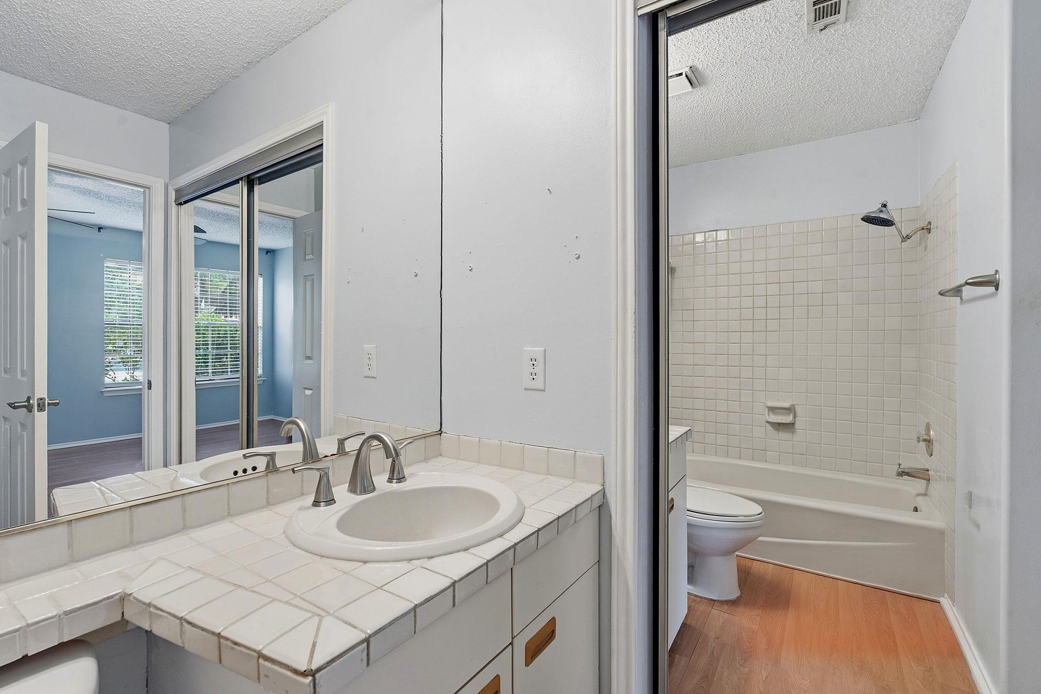 4305 Bonnell Vista CV # 6 Unit: A-6