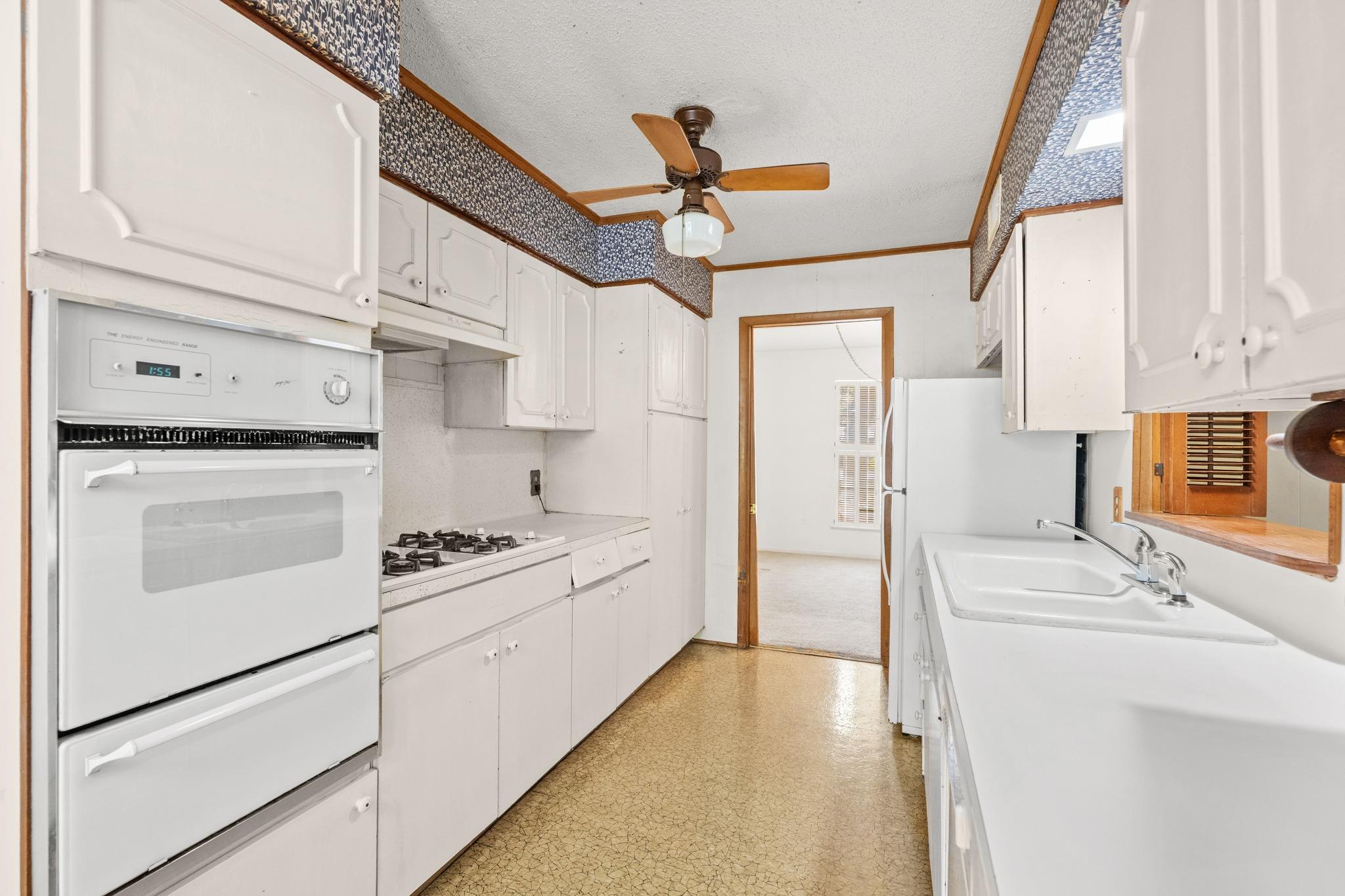 3914 Sierra DR