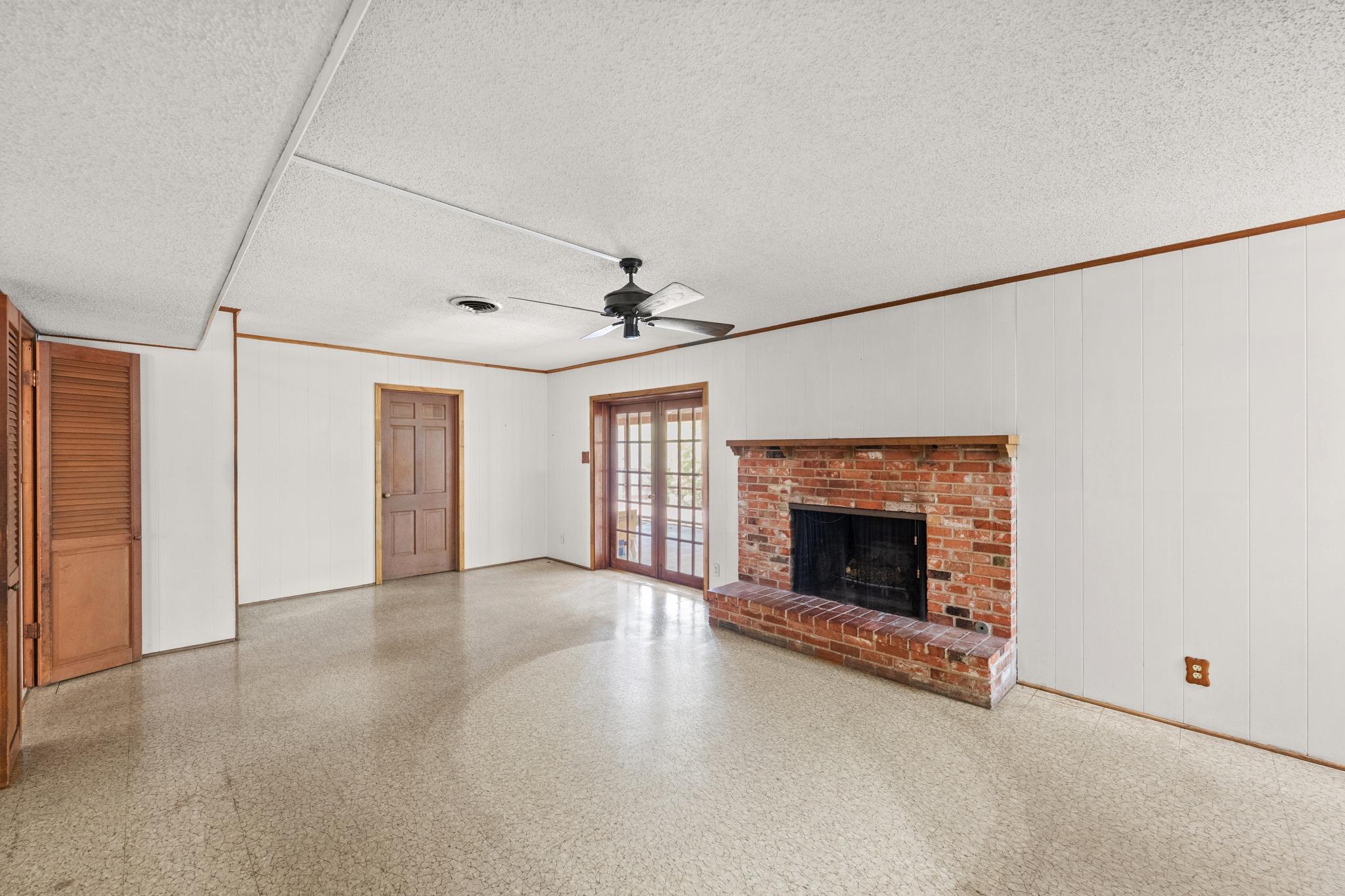 3914 Sierra DR