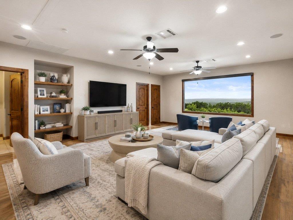 272 Whitney Woods CIR