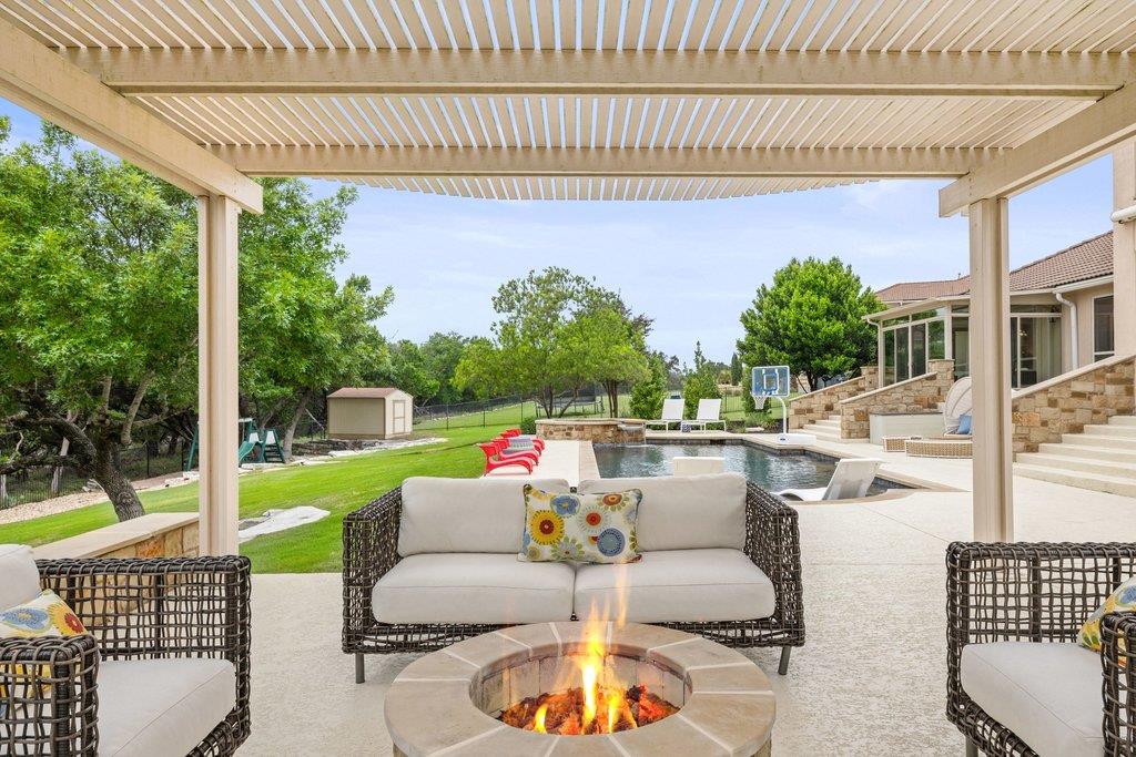272 Whitney Woods CIR