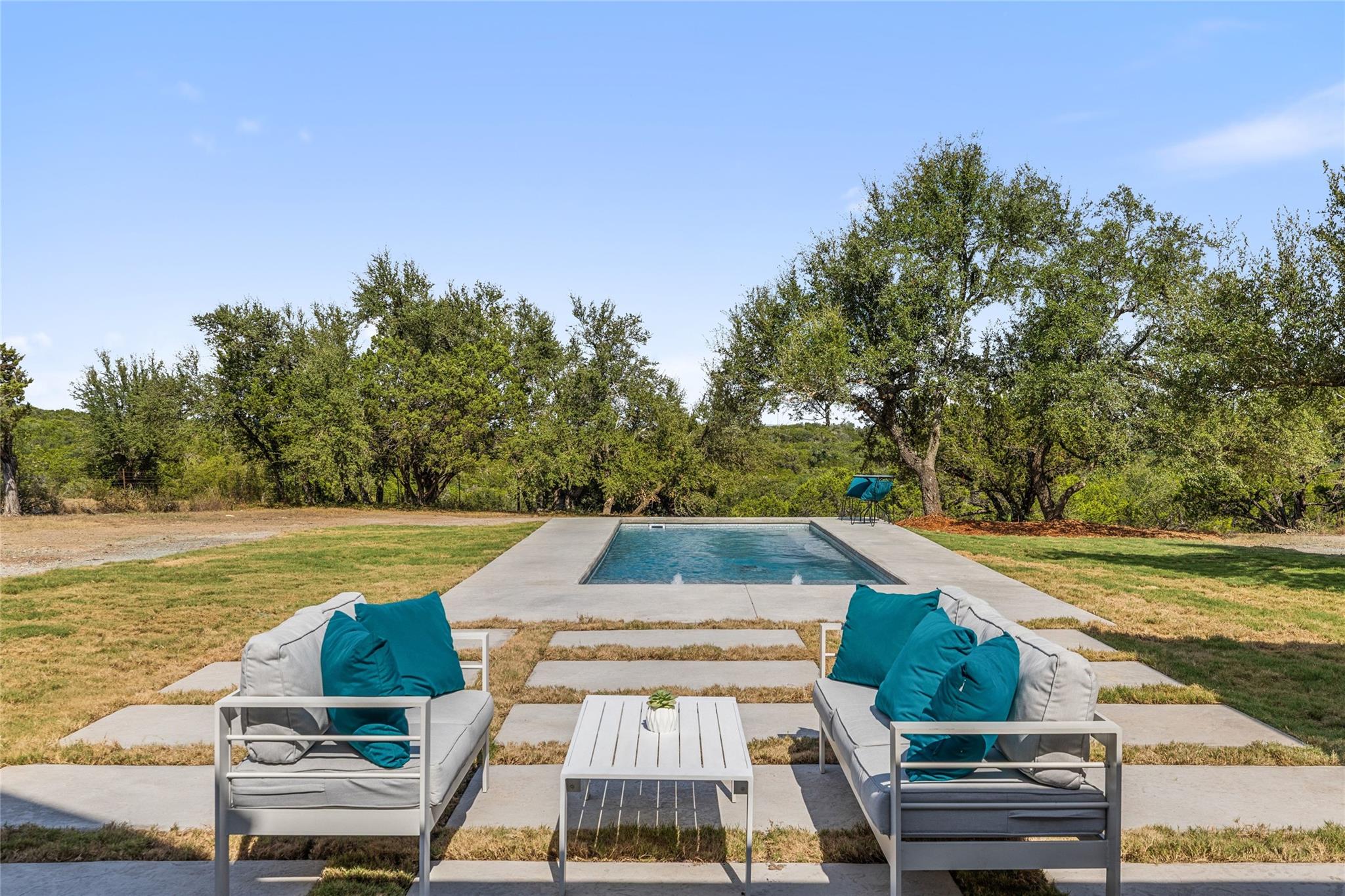 601 Hays Country Acres RD