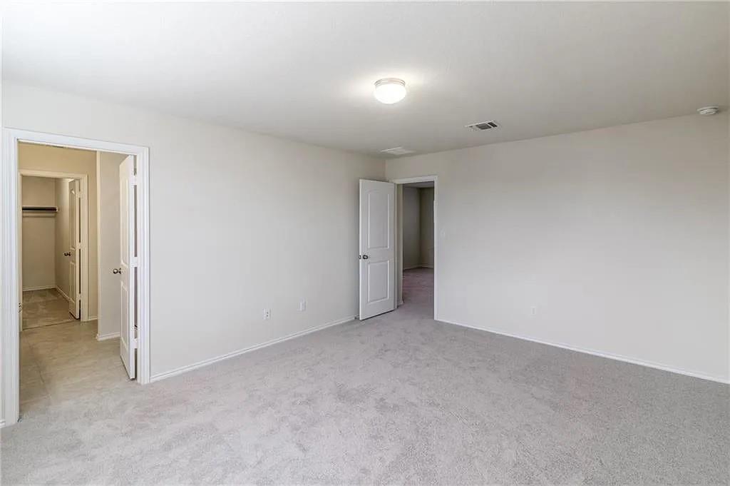 1525 Cliffbrake WAY