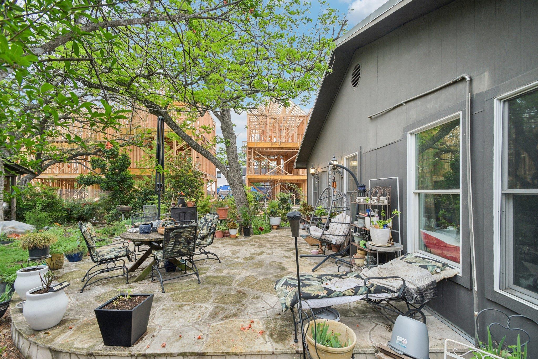 4411 Banister LN