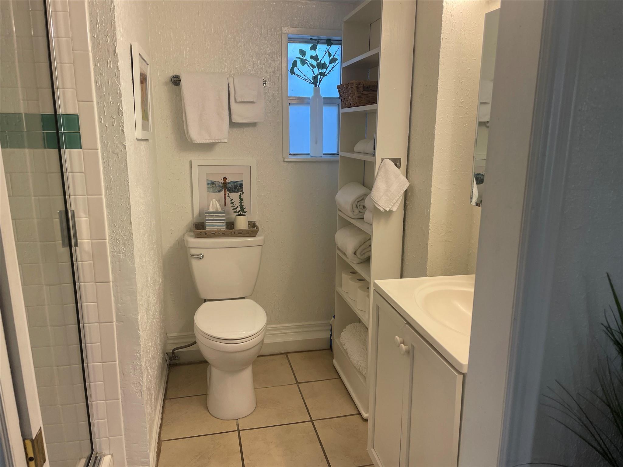 401 W Live Oak St