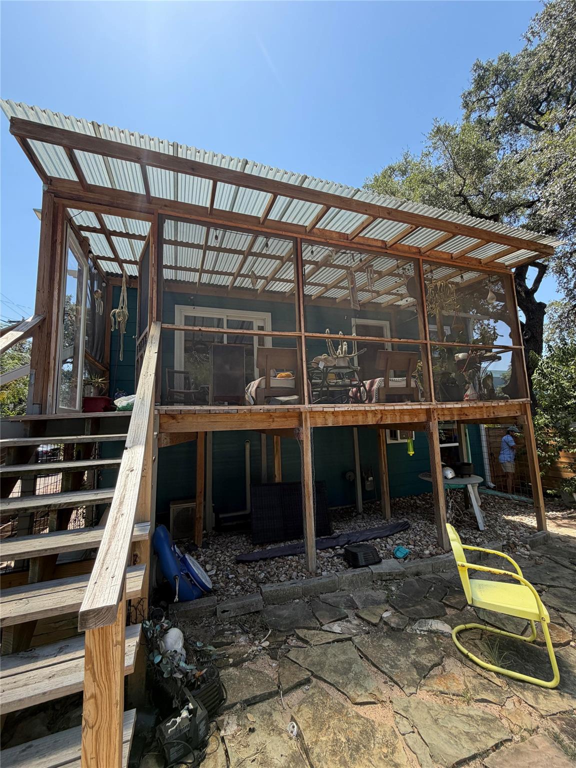 401 W Live Oak St