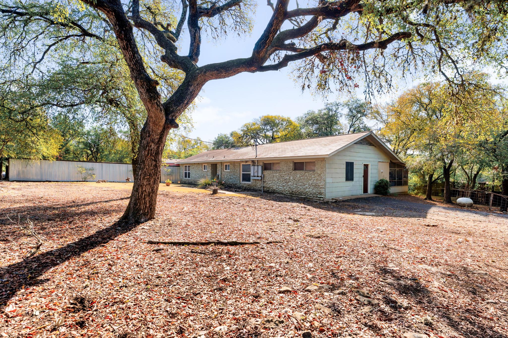 2105 Allred DR