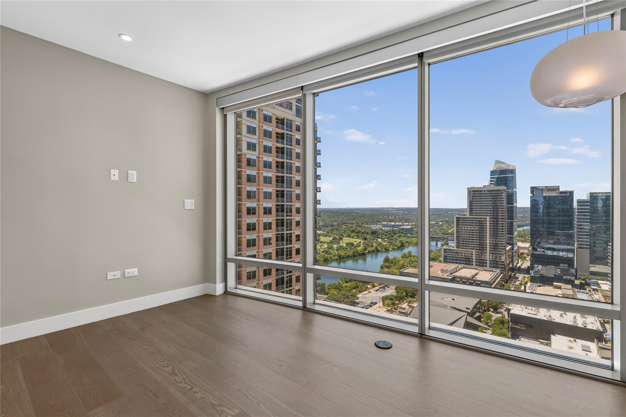 200 Congress Ave Unit: 28SW