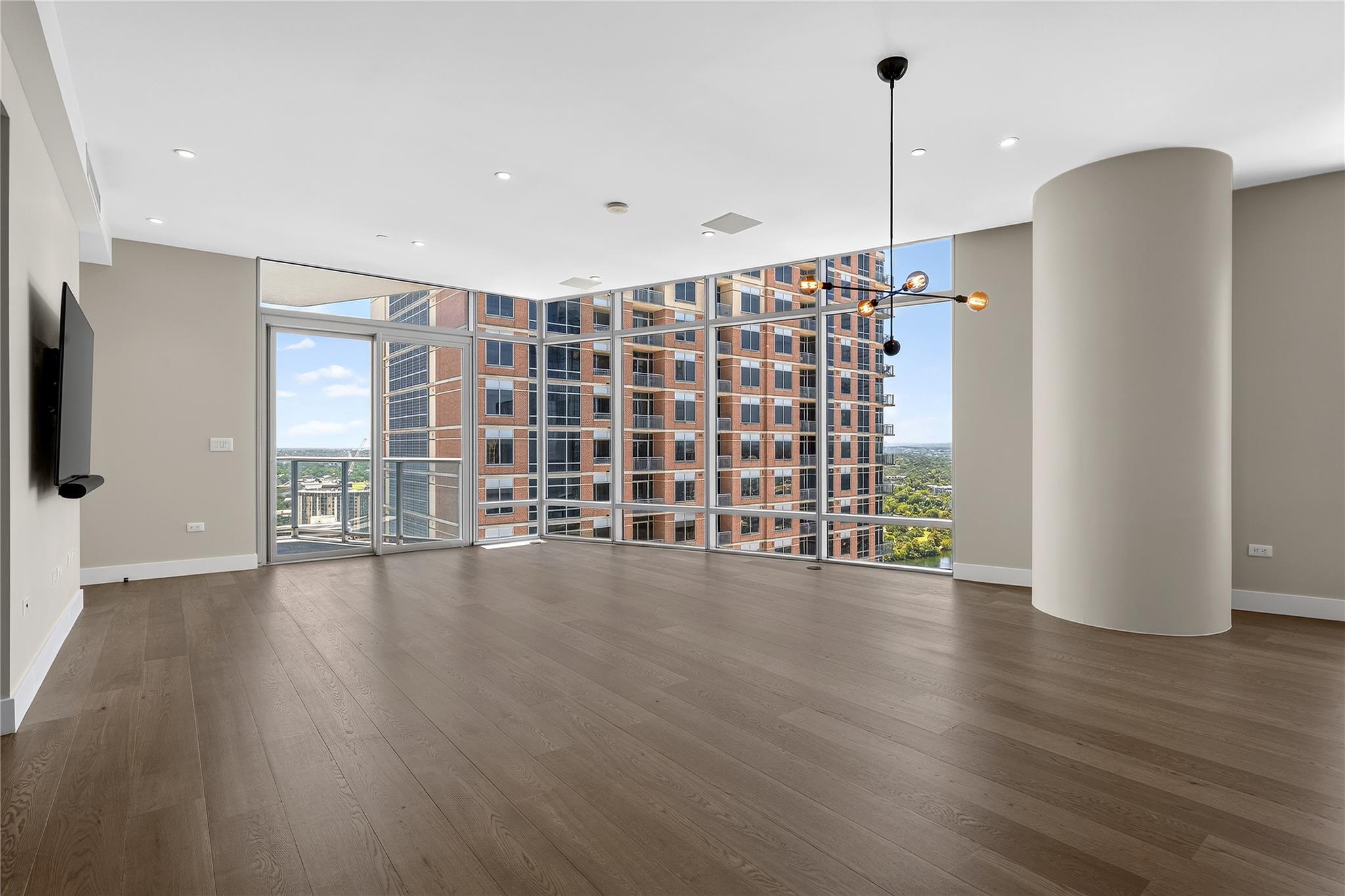 200 Congress Ave Unit: 28SW