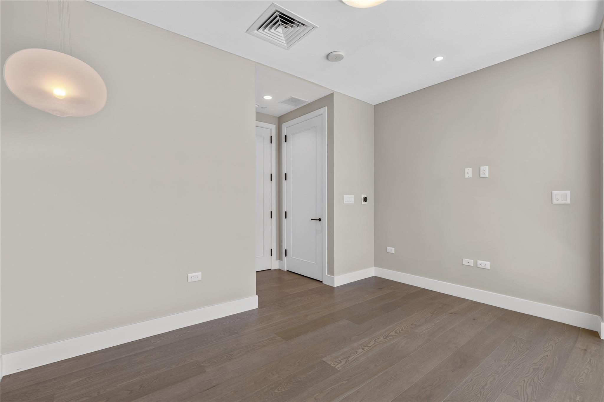 200 Congress Ave Unit: 28SW