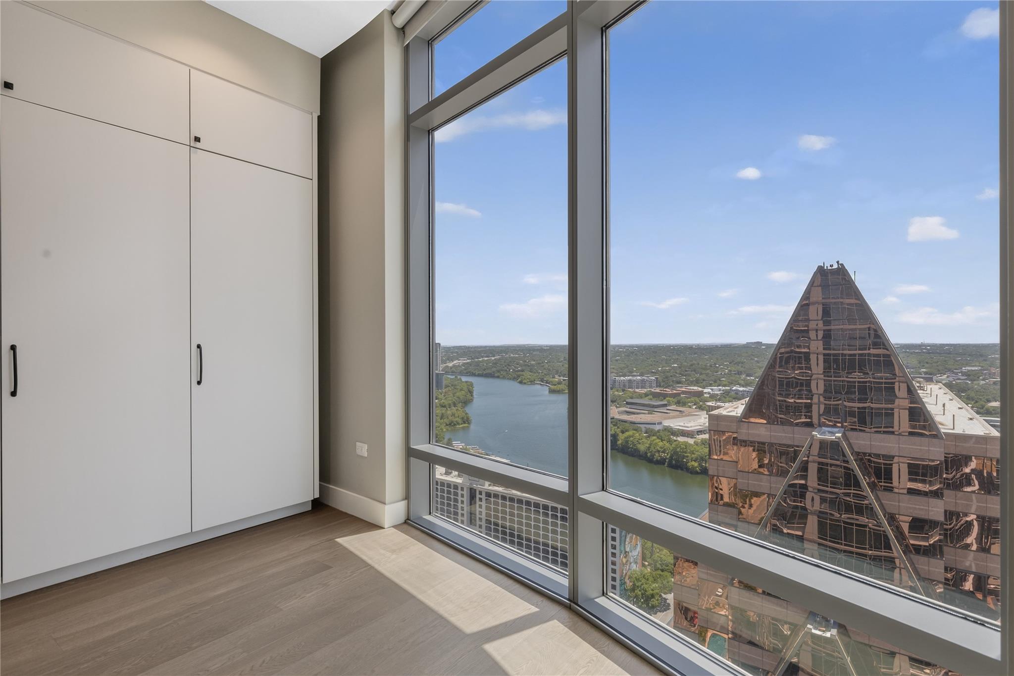 200 Congress Ave Unit: 28SW