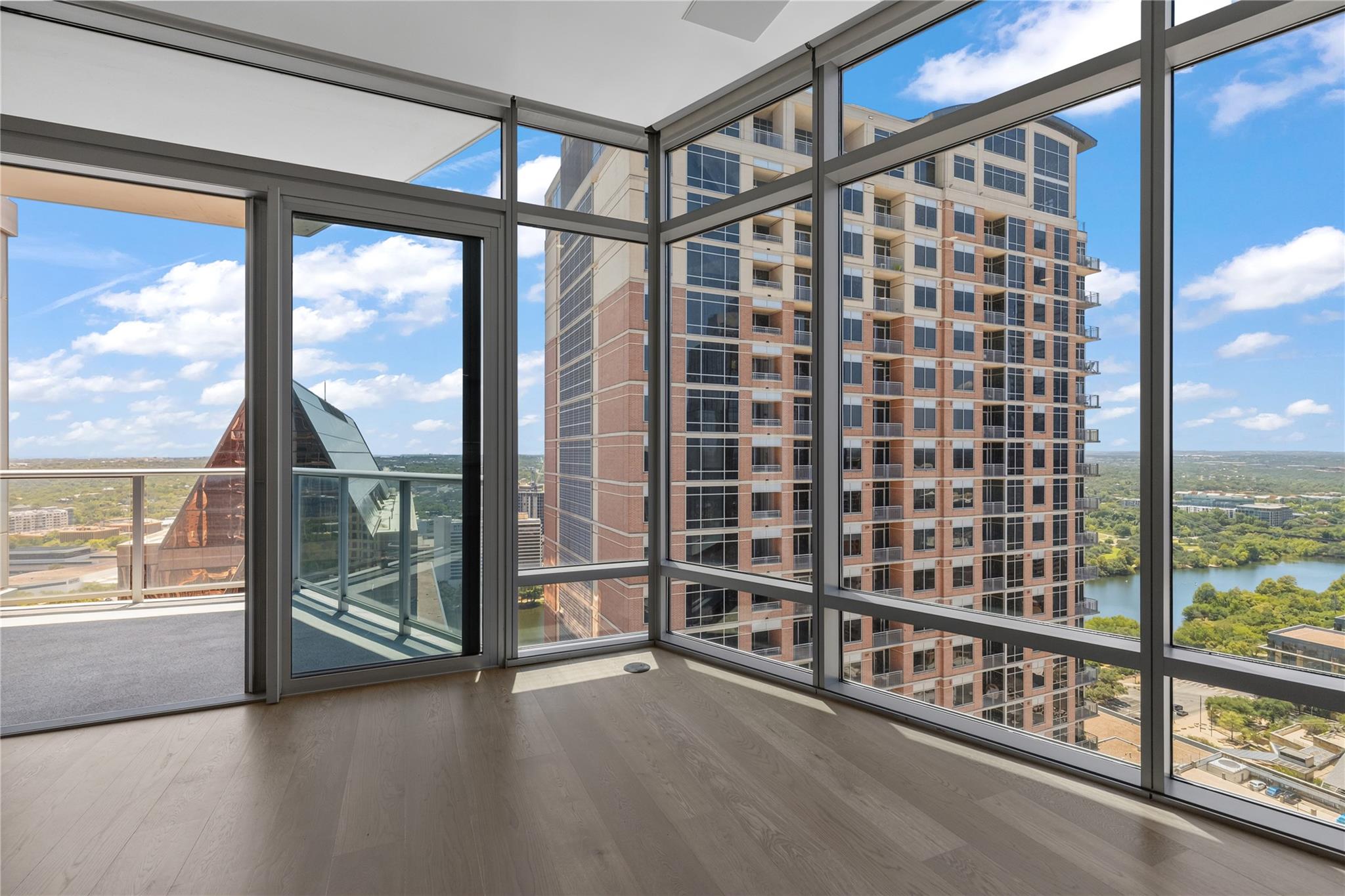 200 Congress Ave Unit: 28SW