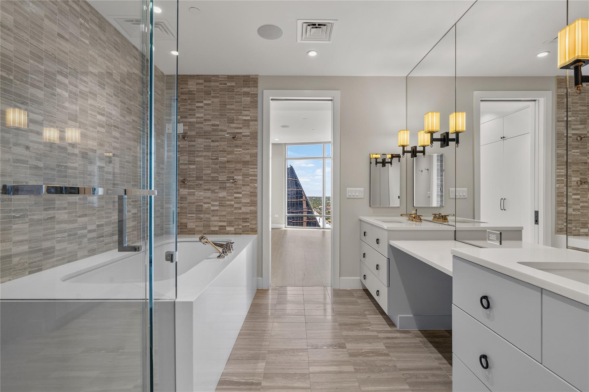 200 Congress Ave Unit: 28SW