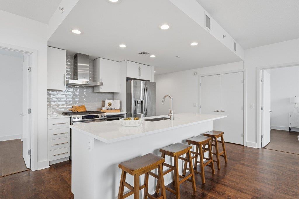 300 Bowie ST # 1101