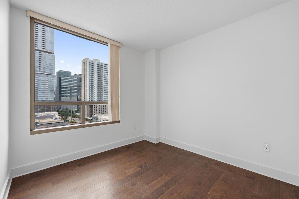 300 Bowie ST # 1101