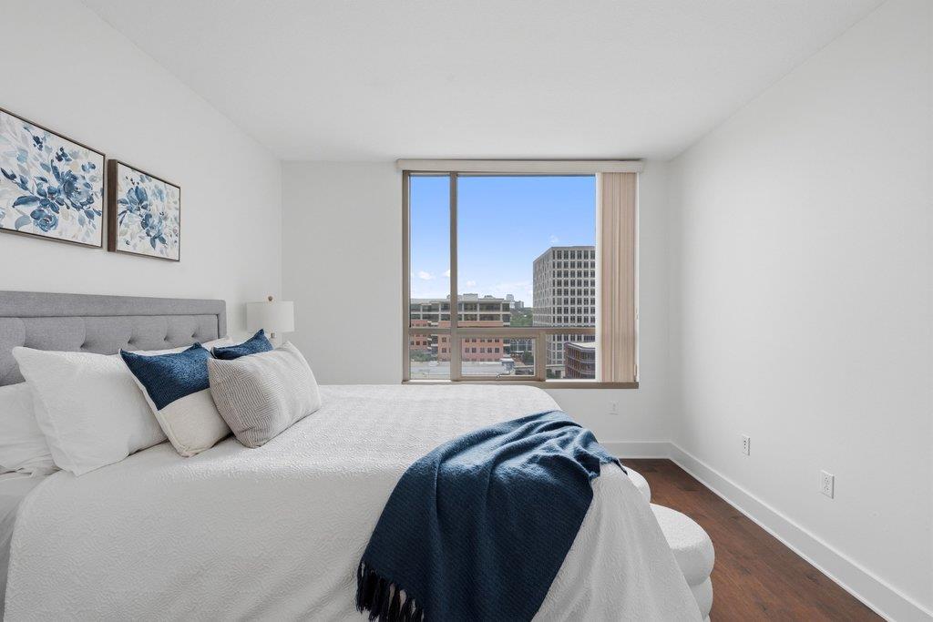 300 Bowie ST # 1101
