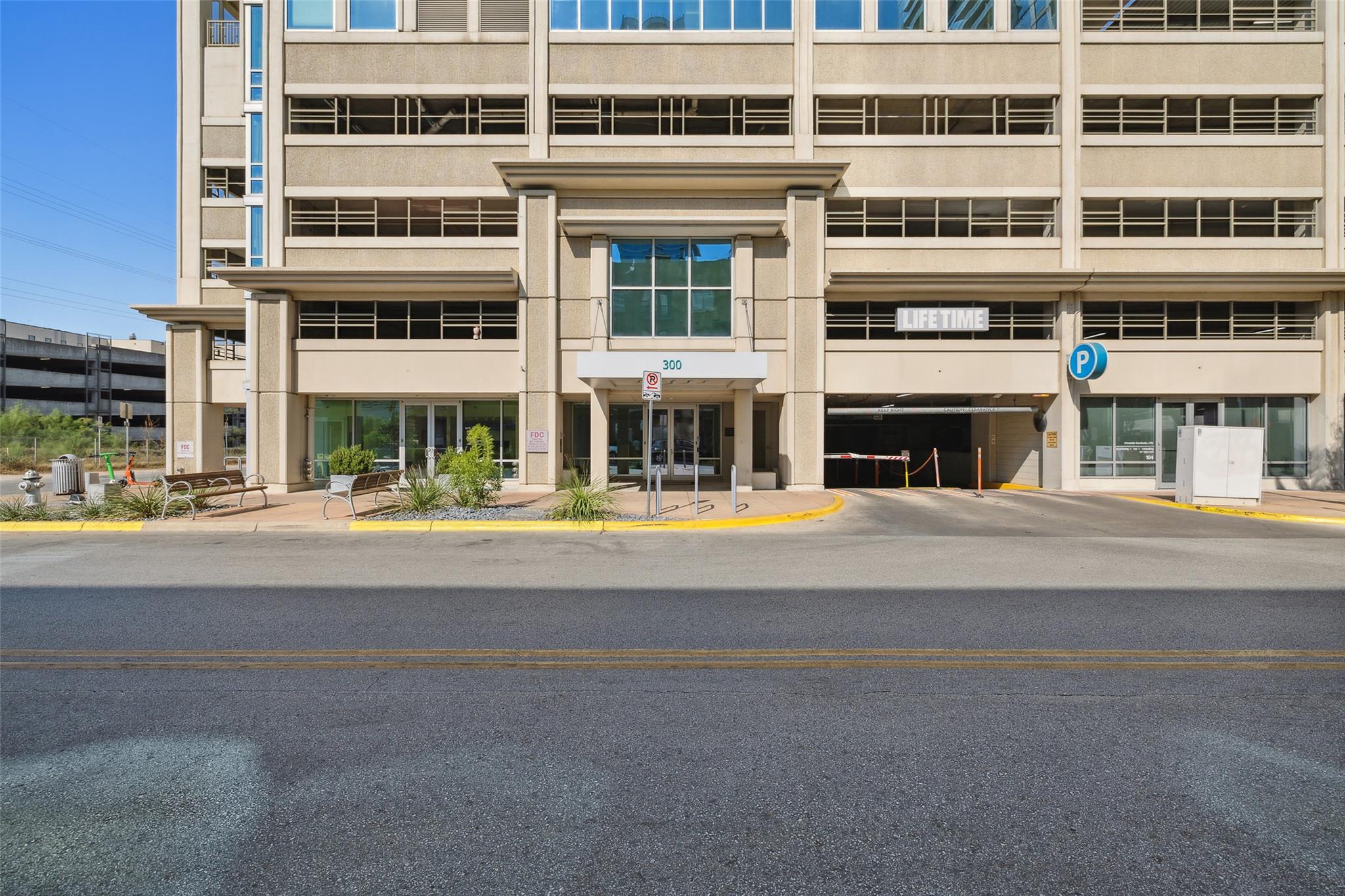 300 Bowie ST # 1101