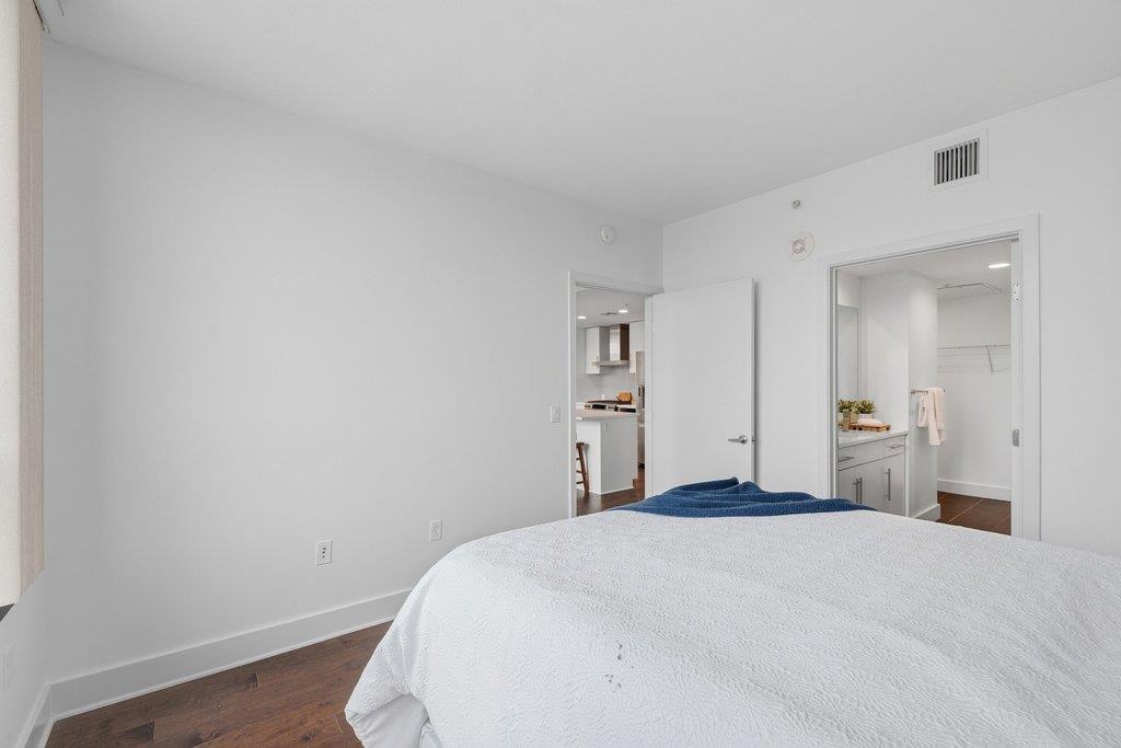 300 Bowie ST # 1101