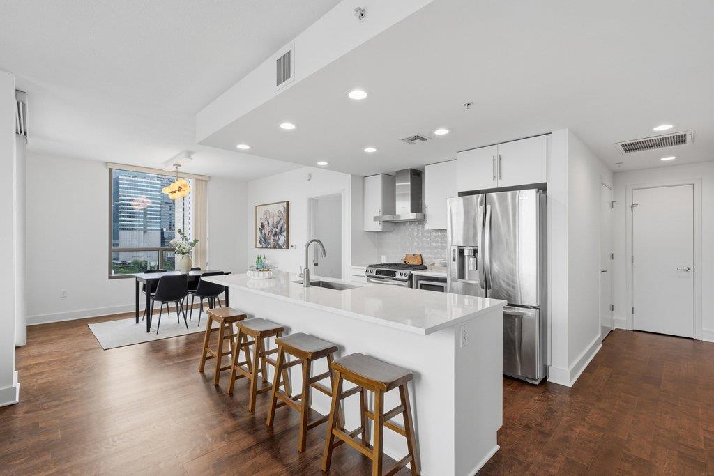300 Bowie ST # 1101