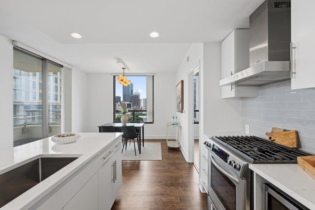 300 Bowie ST # 1101