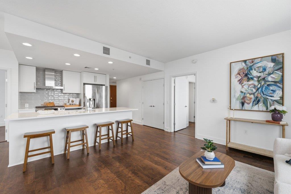 300 Bowie ST # 1101