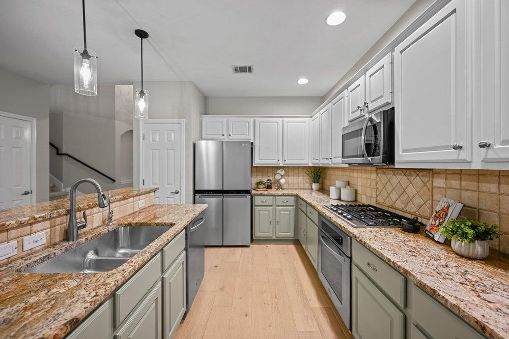 2823 Lantana Ridge DR