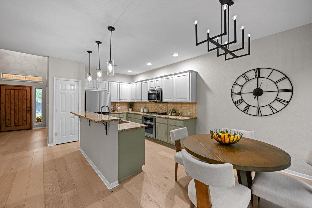 2823 Lantana Ridge DR