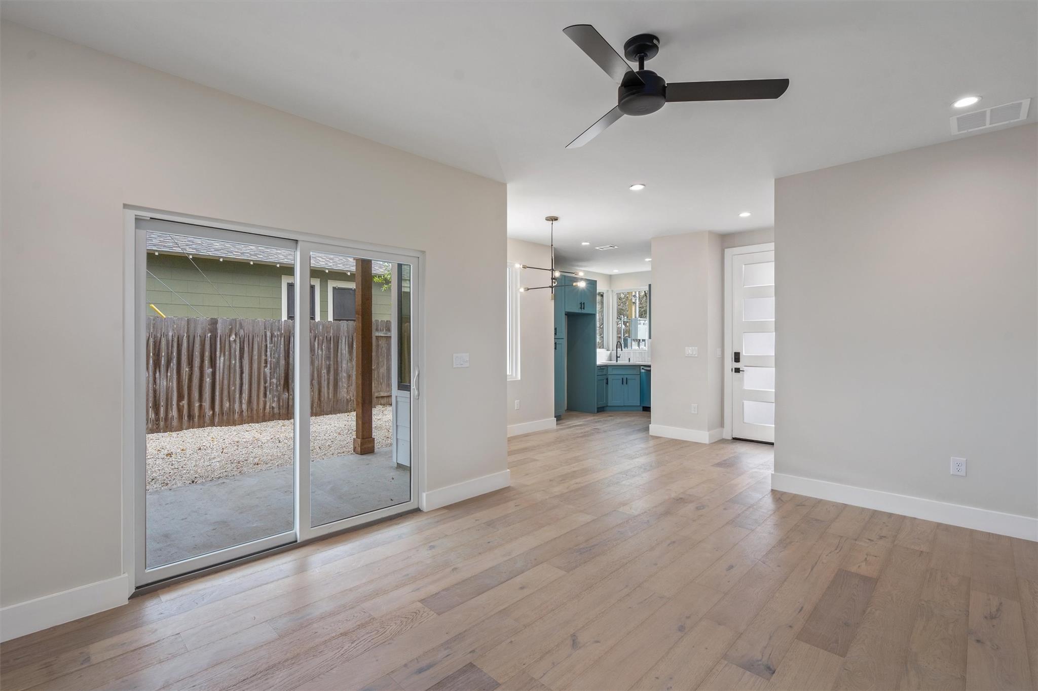 5200 Grover Ave