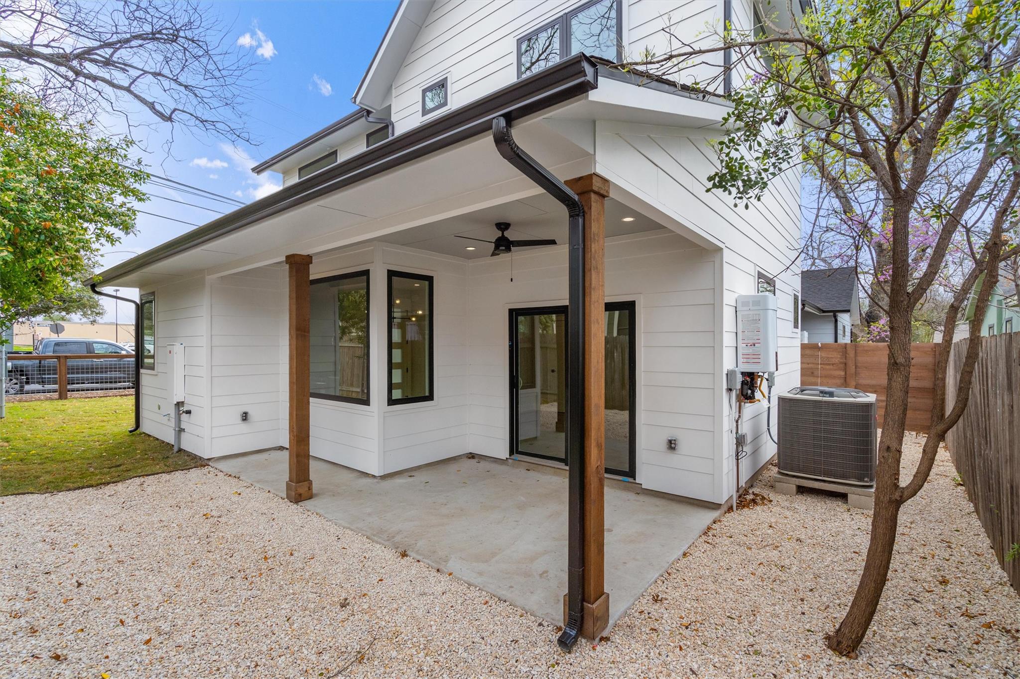 5200 Grover Ave