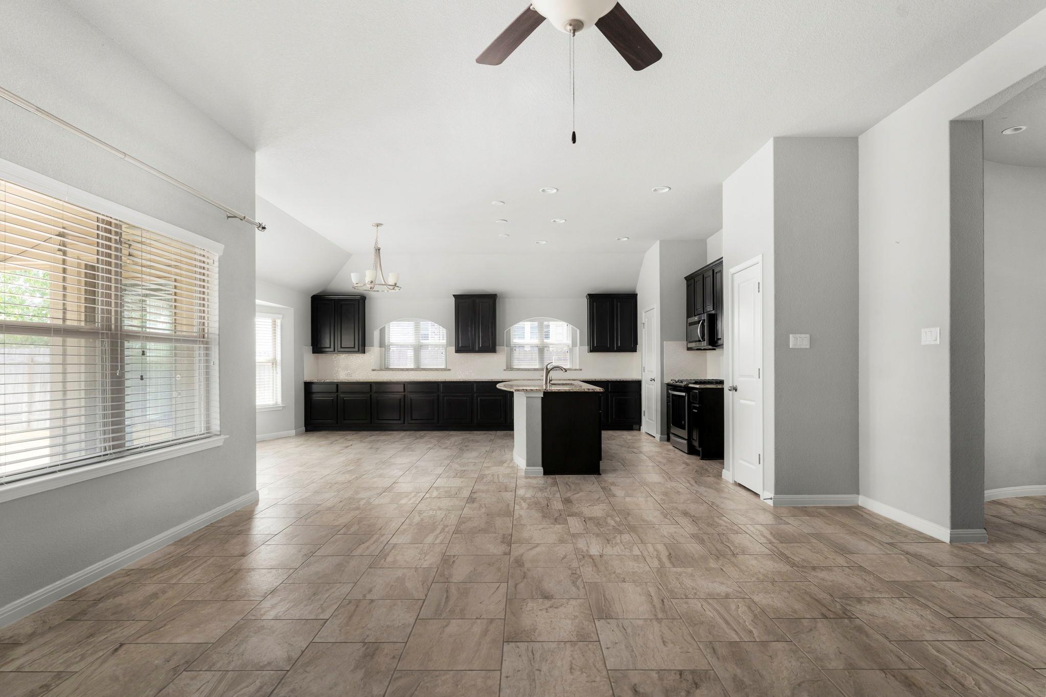 105 W Highfield ST