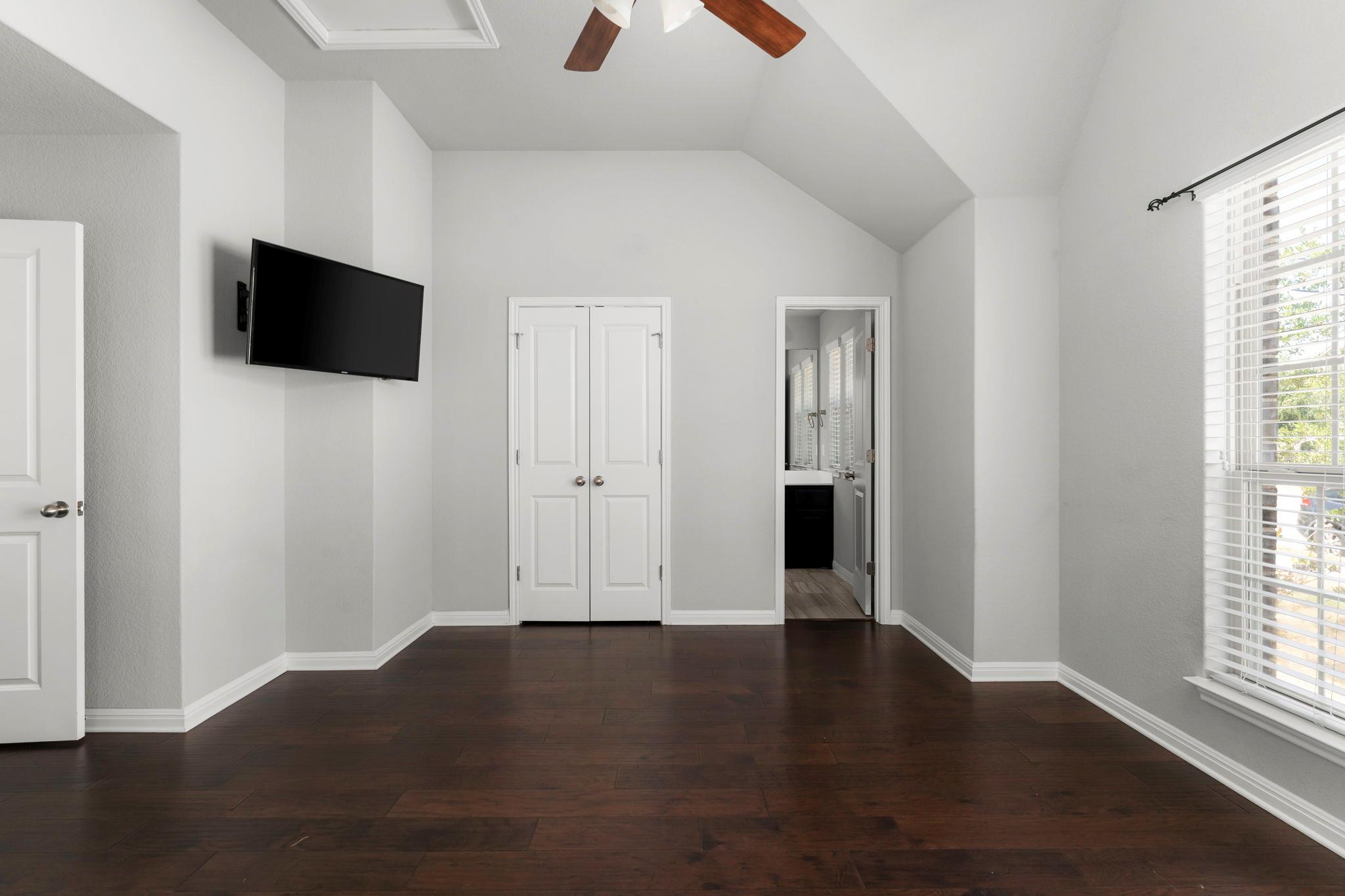 105 W Highfield ST