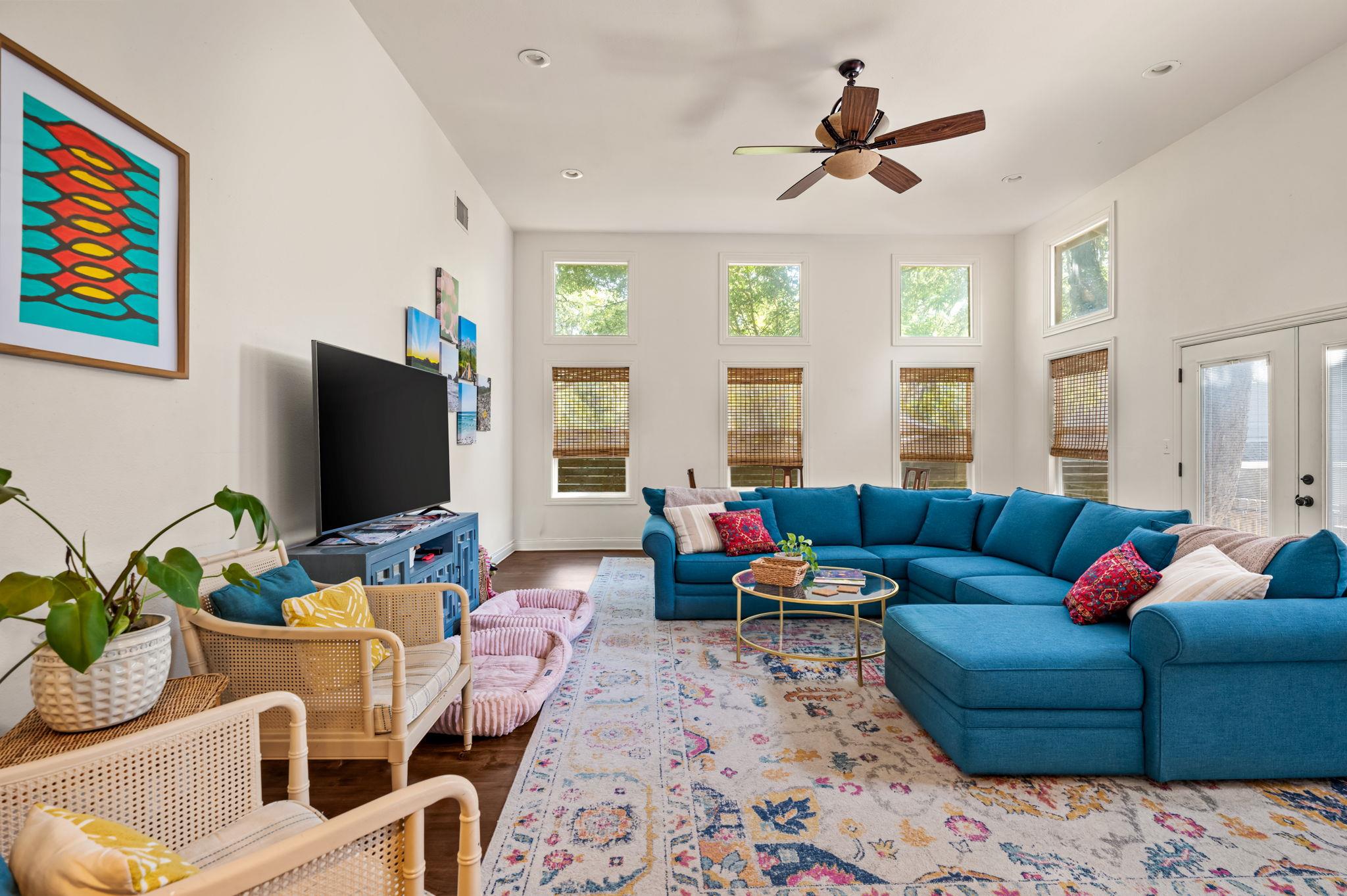 2500 W 12th ST
