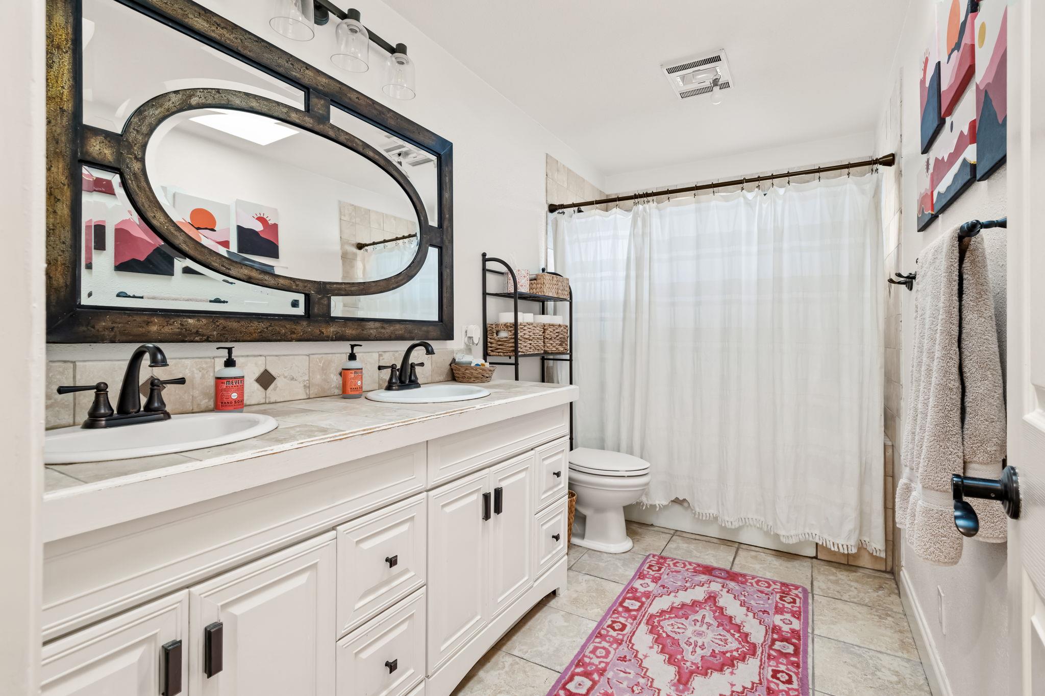 2500 W 12th ST