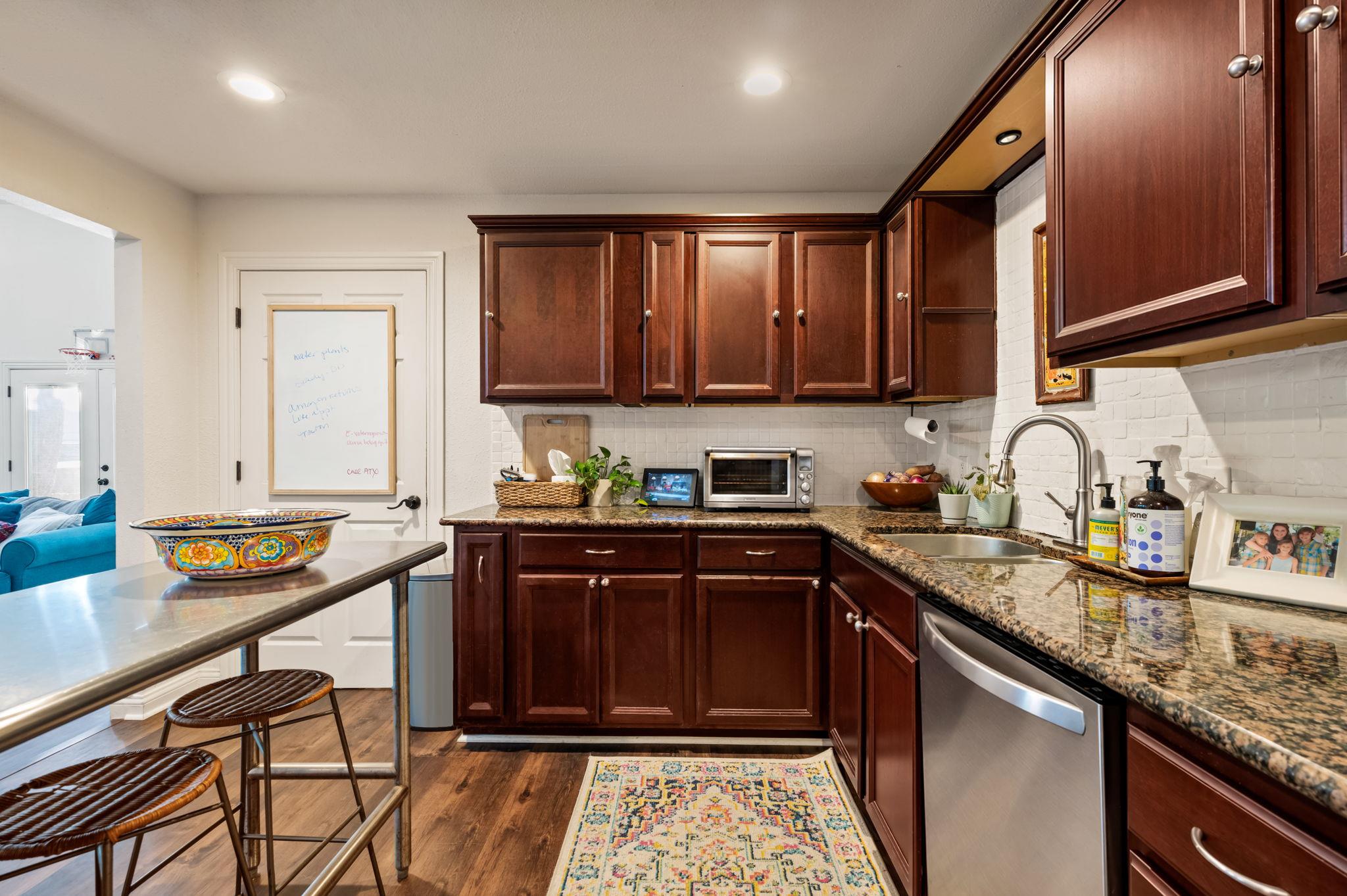 2500 W 12th ST