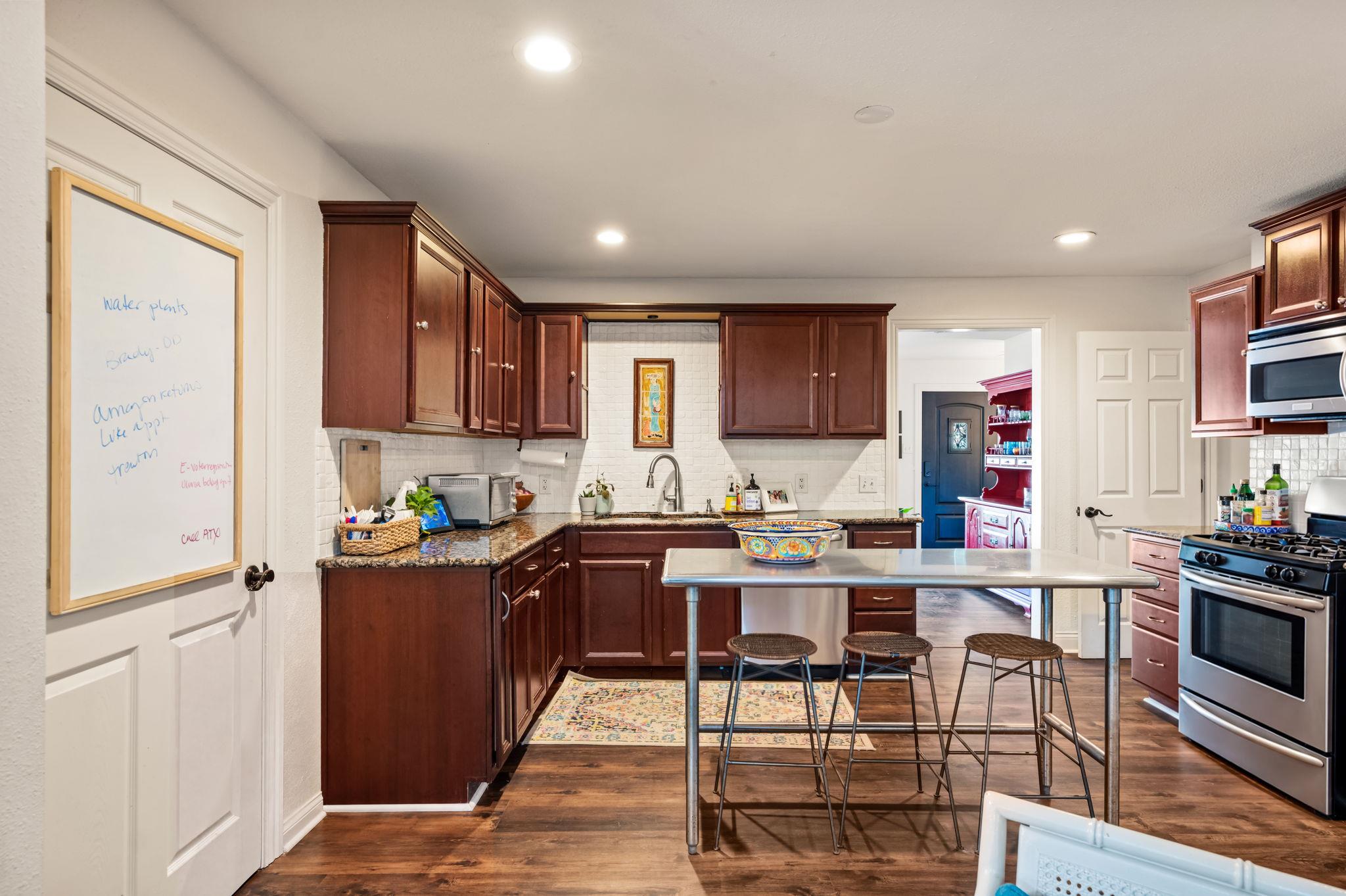 2500 W 12th ST