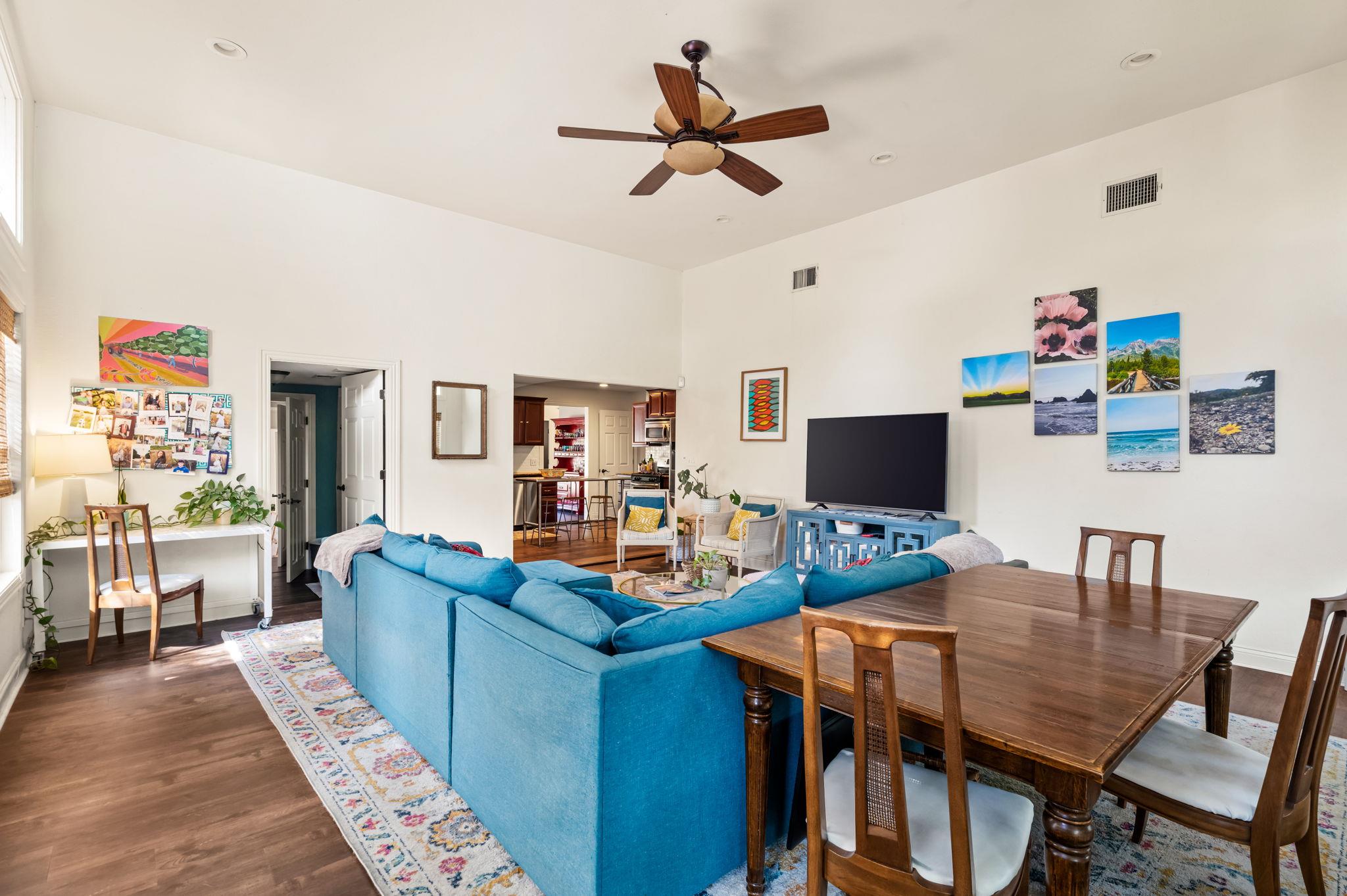 2500 W 12th ST