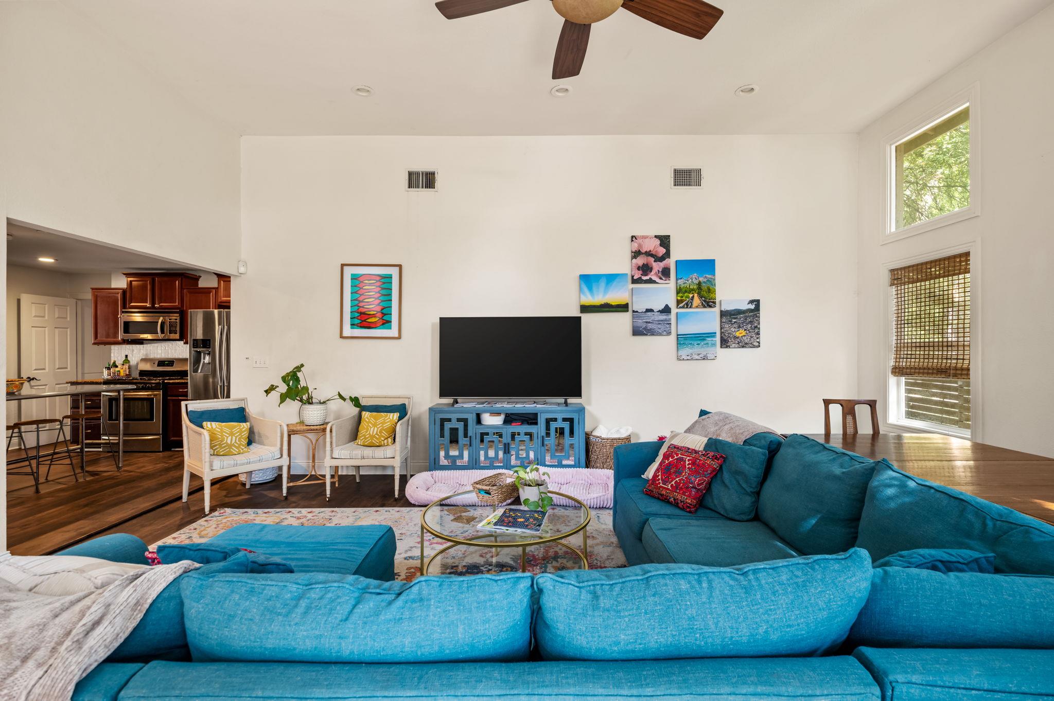 2500 W 12th ST