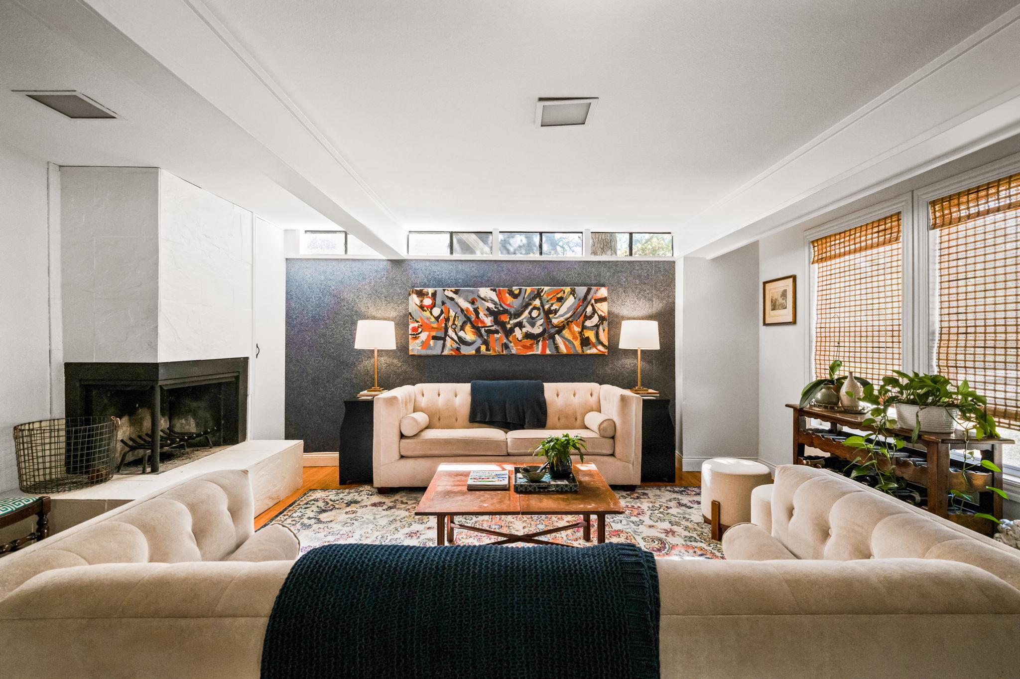 2500 W 12th ST