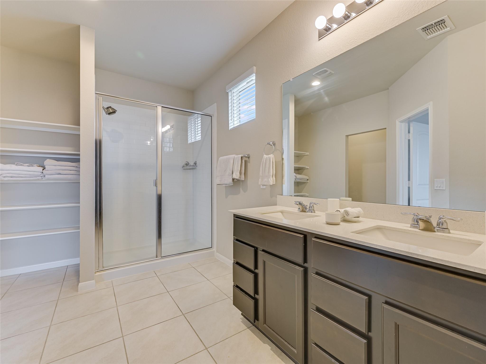 6712 Bishop PASS