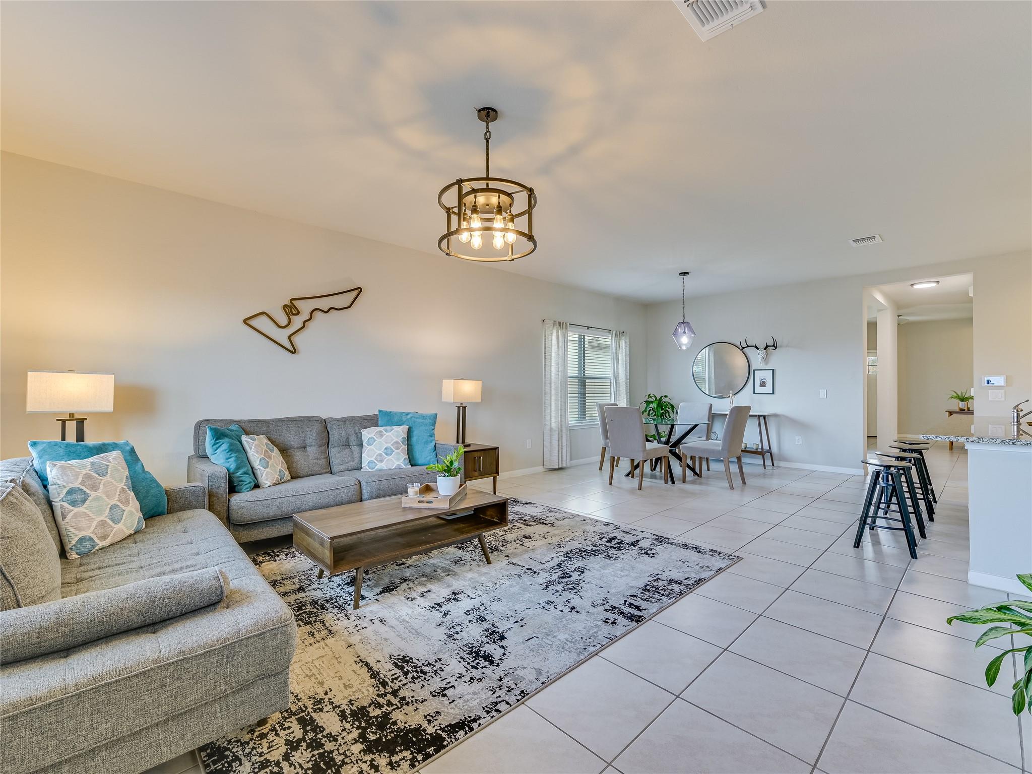 6712 Bishop PASS