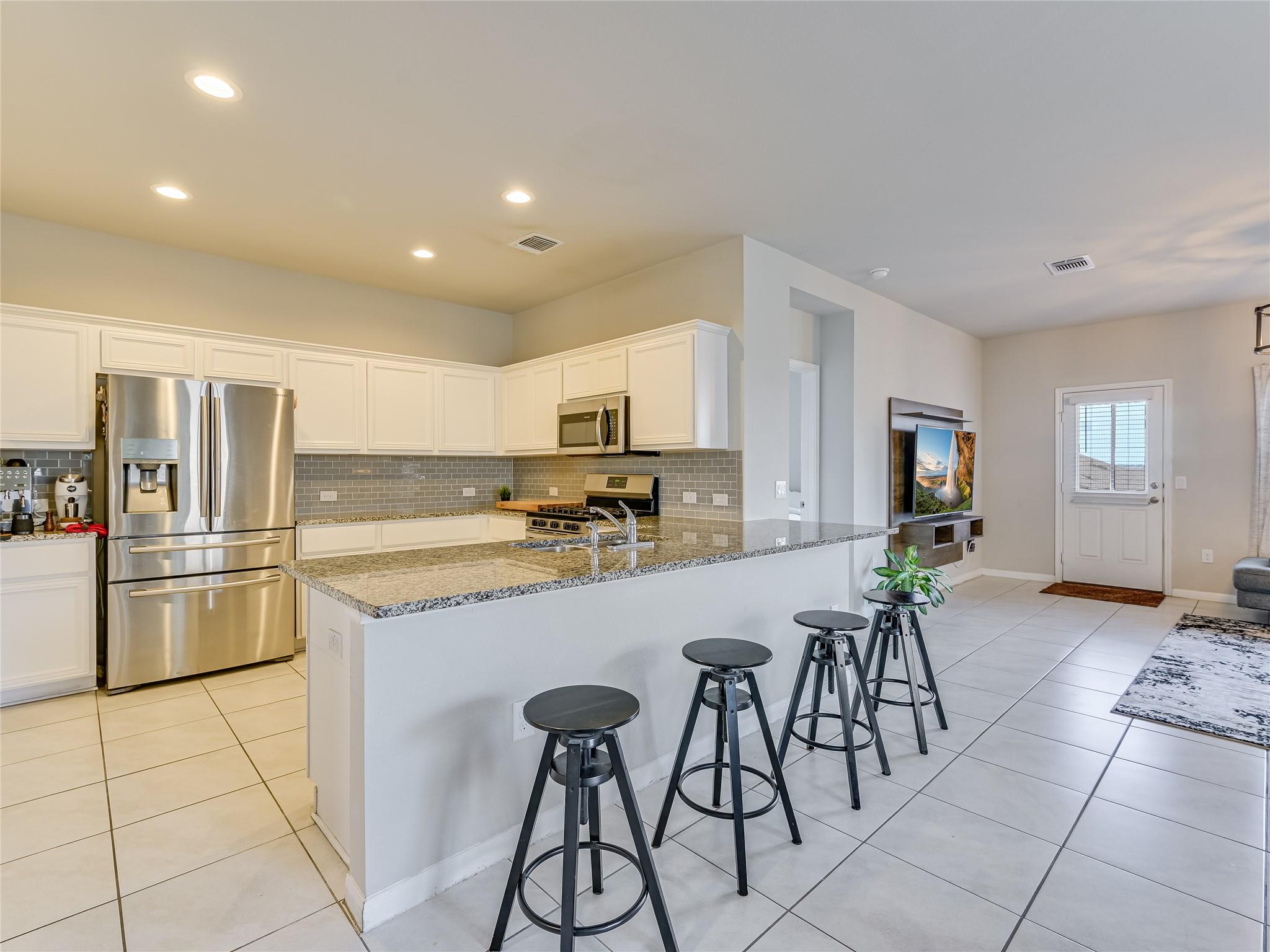 6712 Bishop PASS