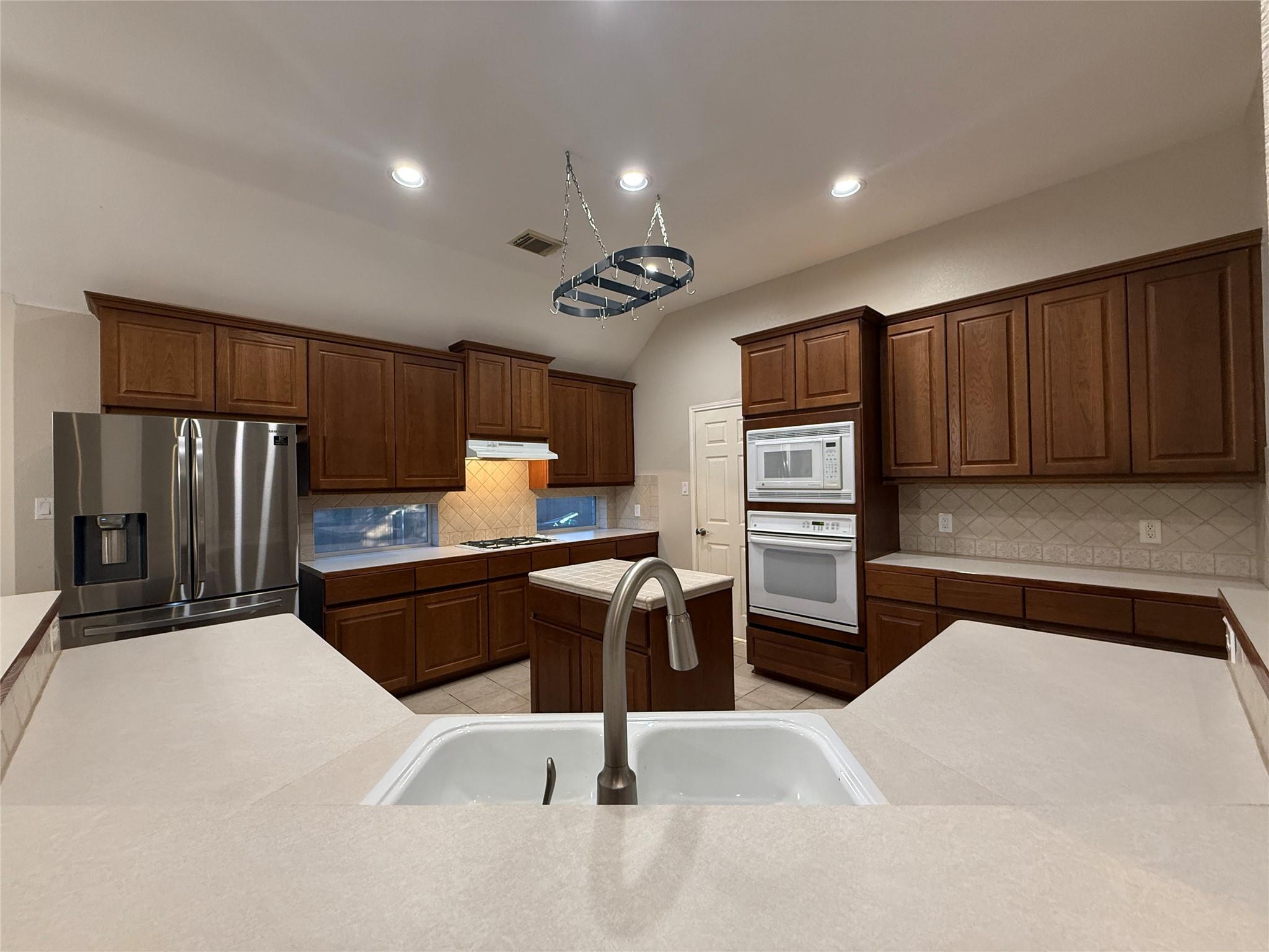 2417 Arbor DR