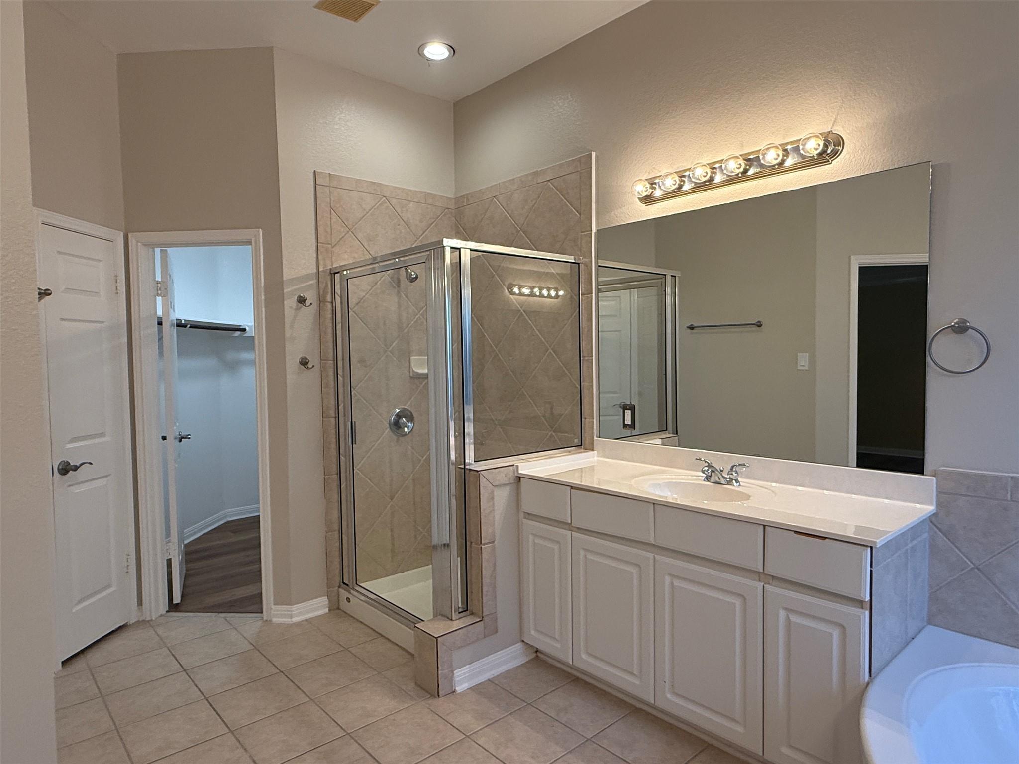 2417 Arbor DR