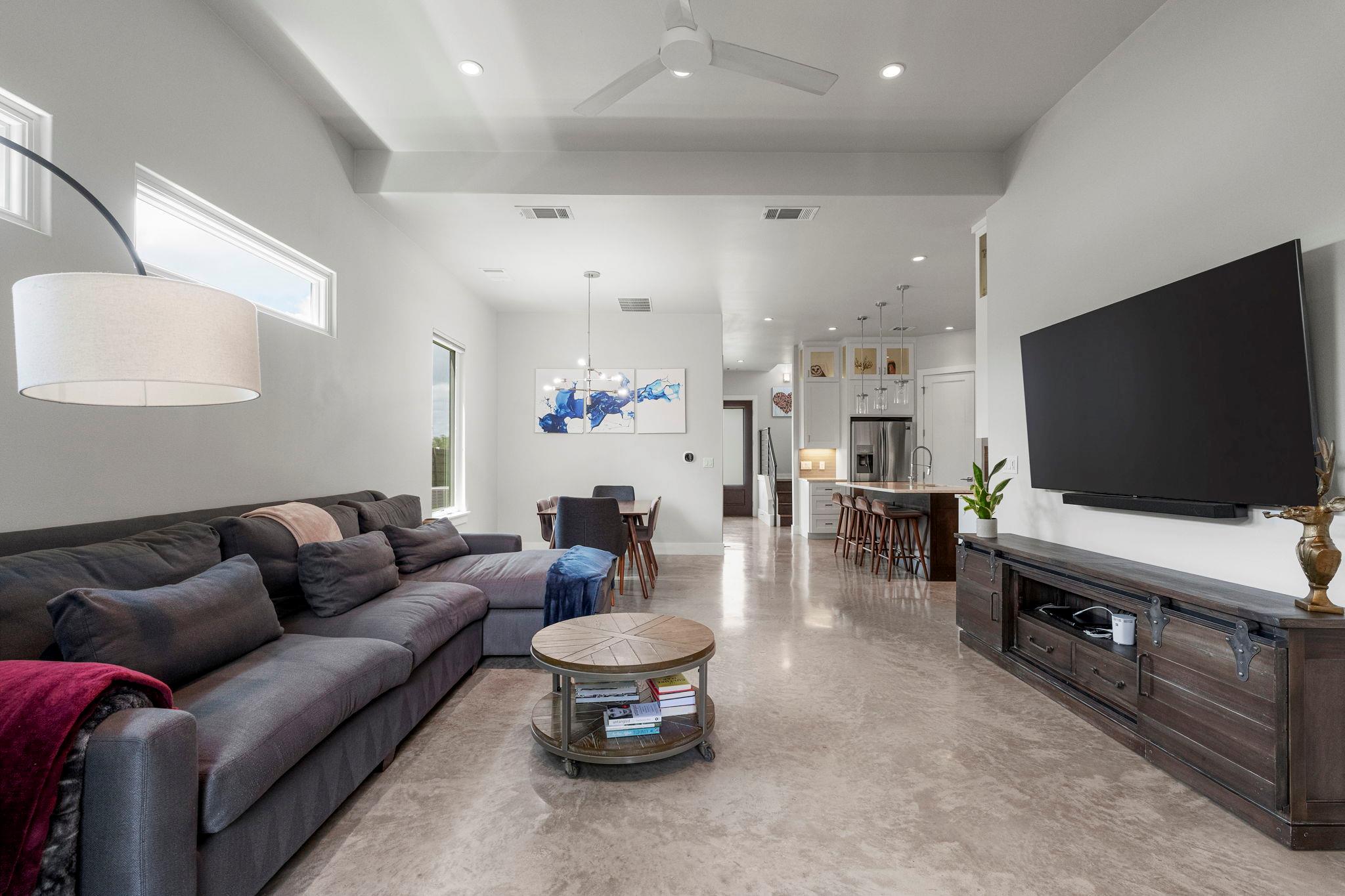 2103 Greenwood Ave # B Unit: Building 1, Unit B